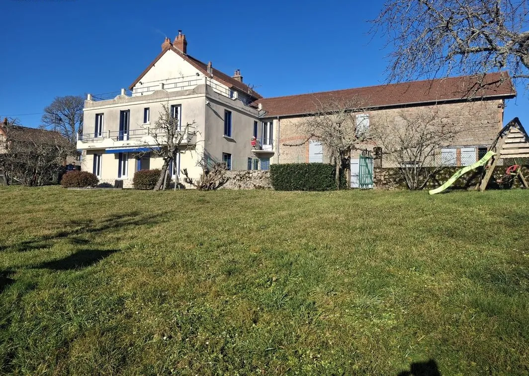Belle maison de campagne à vendre à Champagnat, Creuse, 3 chambres, terrasse et grand terrain