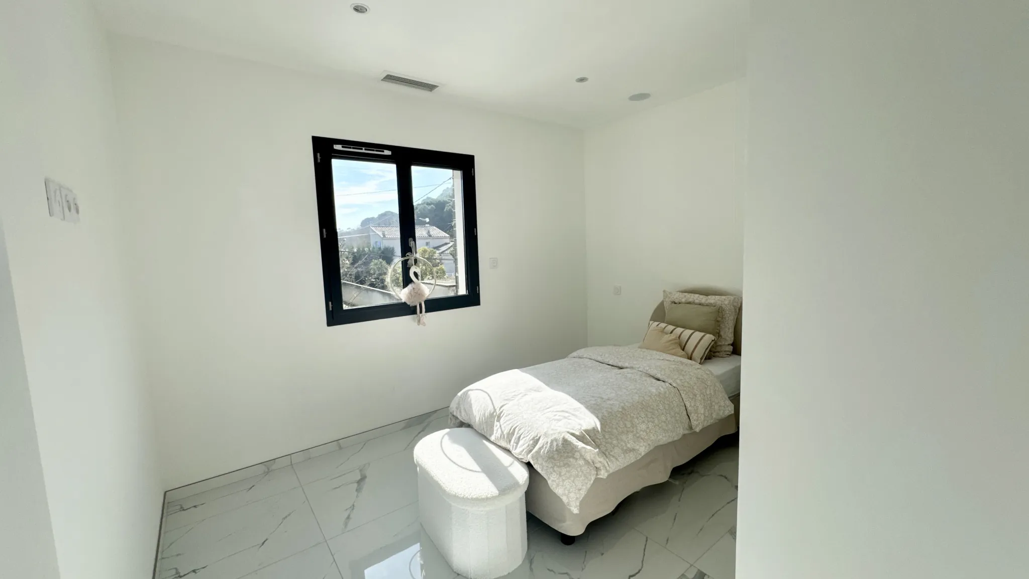 Appartement 3 pièces lumineux avec terrasse à Menton Borrigo - Sans charges 