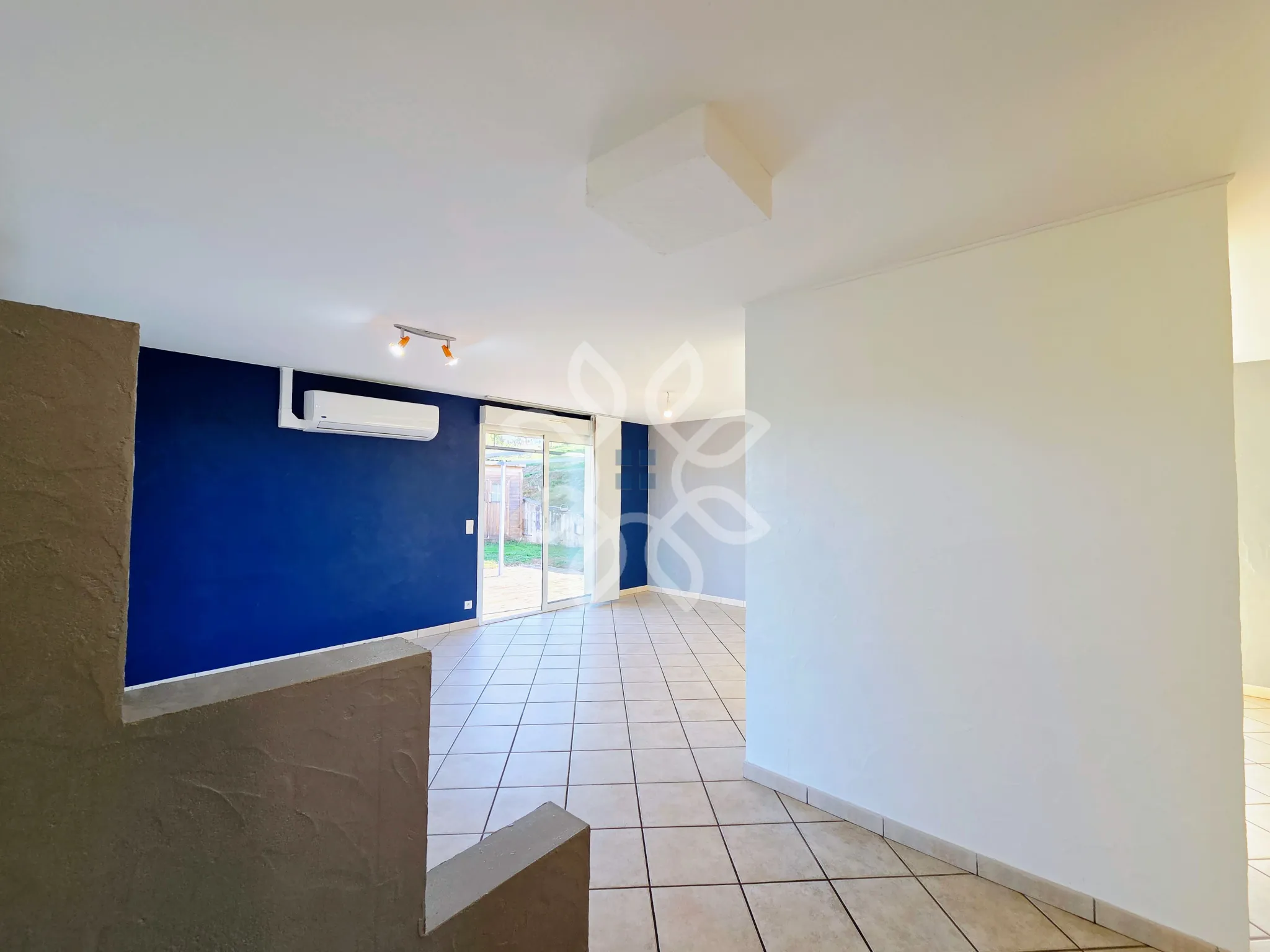 Maison familiale avec vue dégagée à Vergongheon - 90 m² 