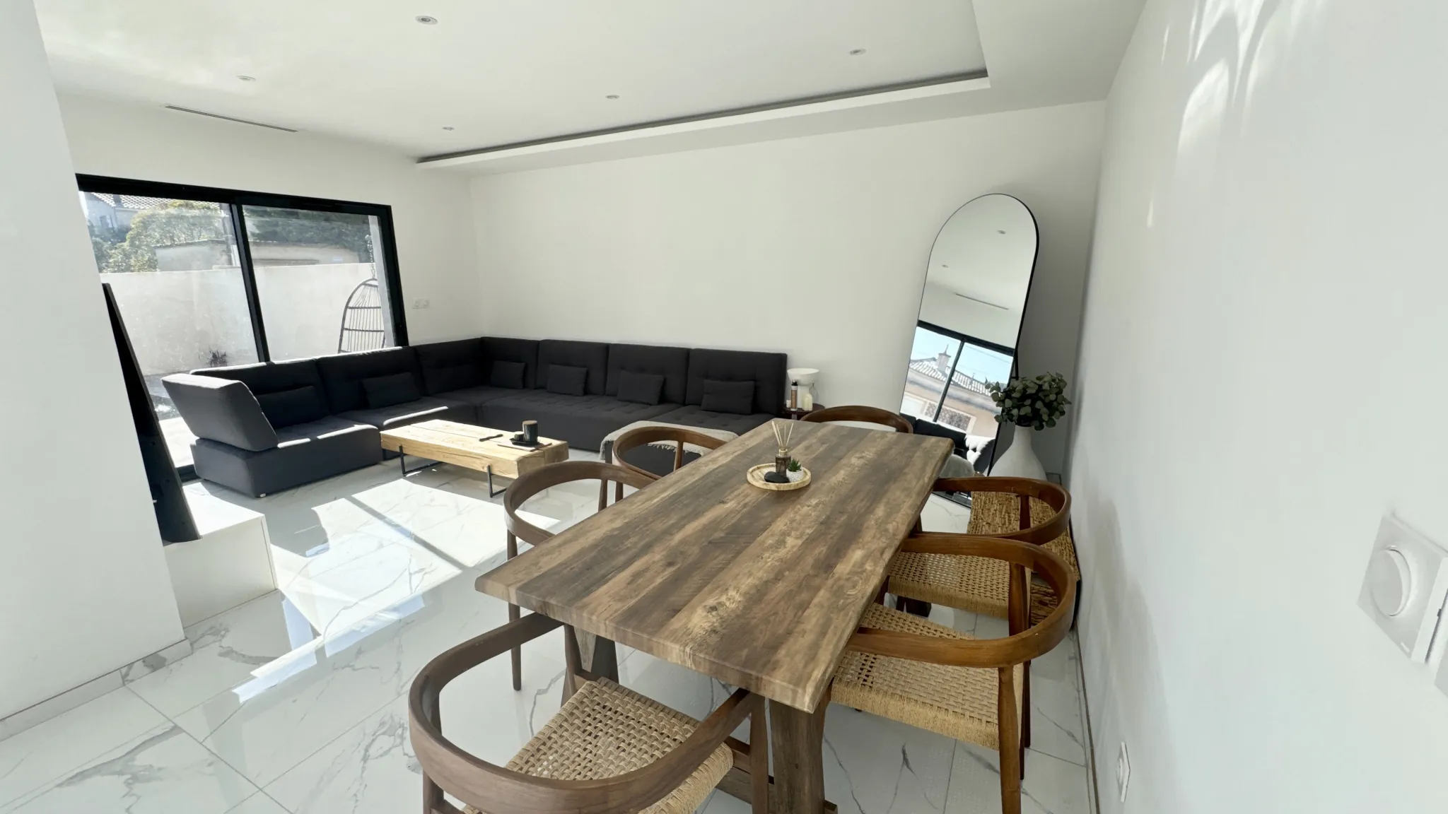 Appartement 3 pièces lumineux avec terrasse à Menton Borrigo - Sans charges 