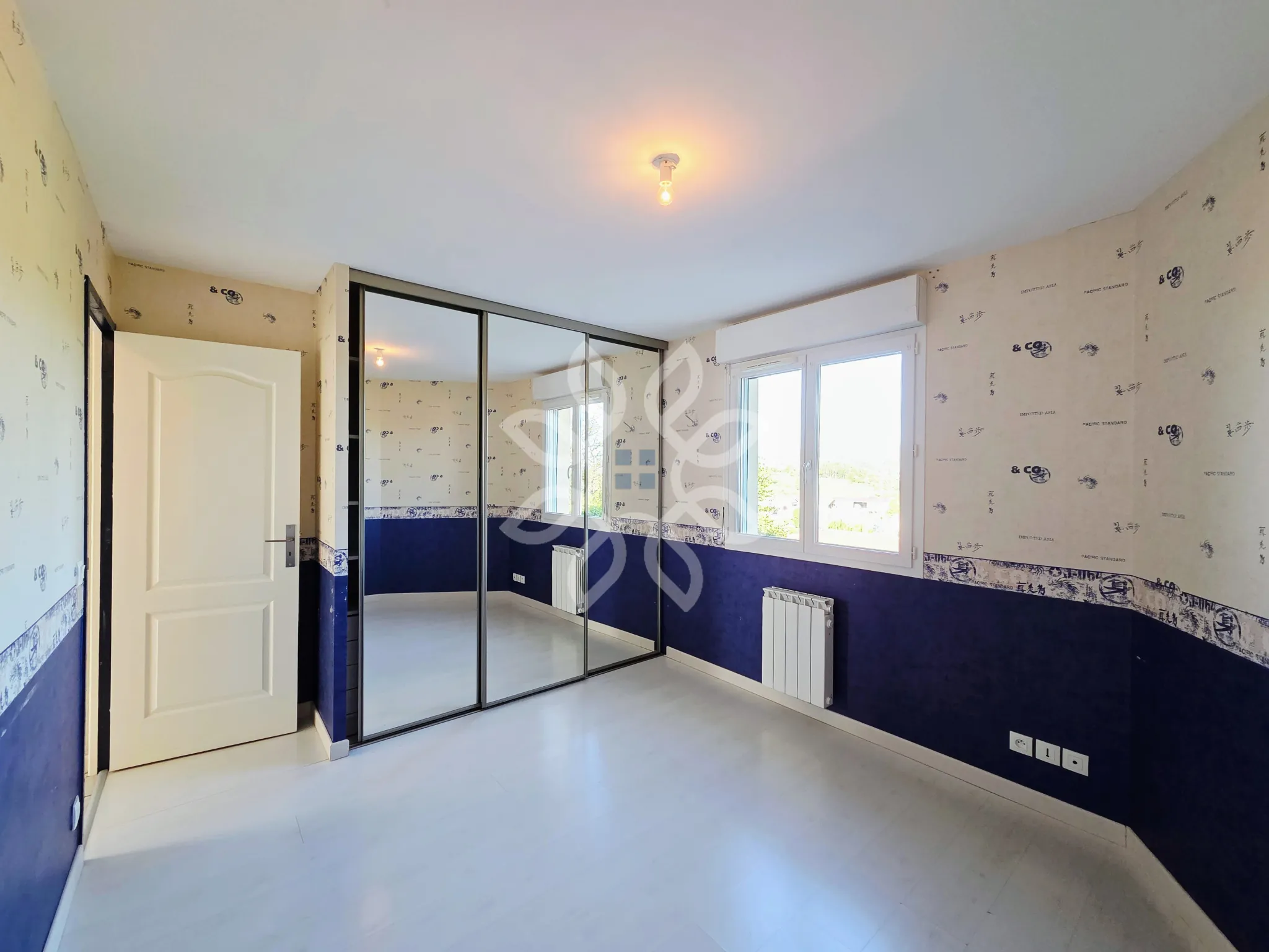 Maison familiale avec vue dégagée à Vergongheon - 90 m² 