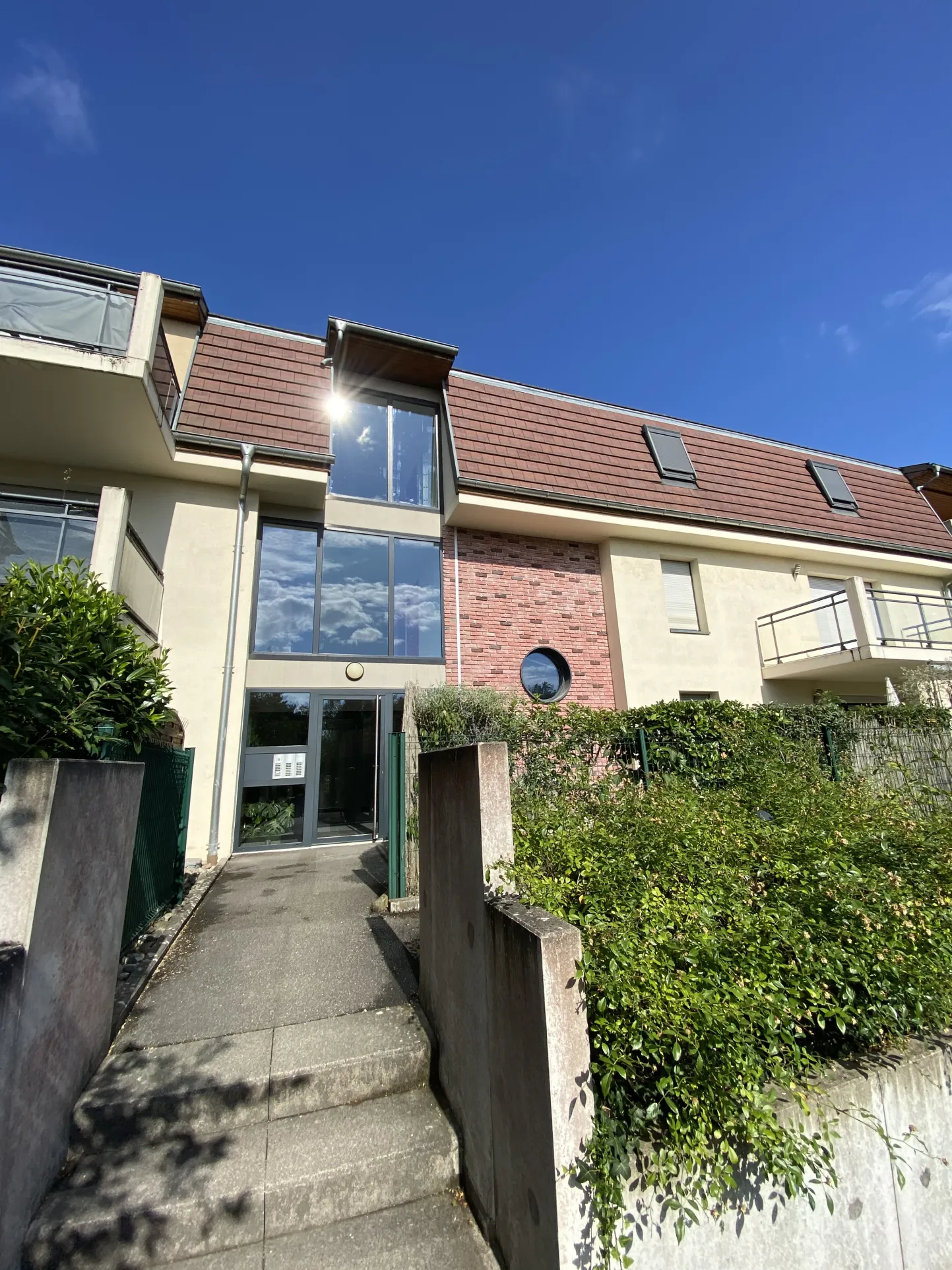 Appartement F2 en rez-de-jardin à Wittelsheim avec jardin privé et stationnement 