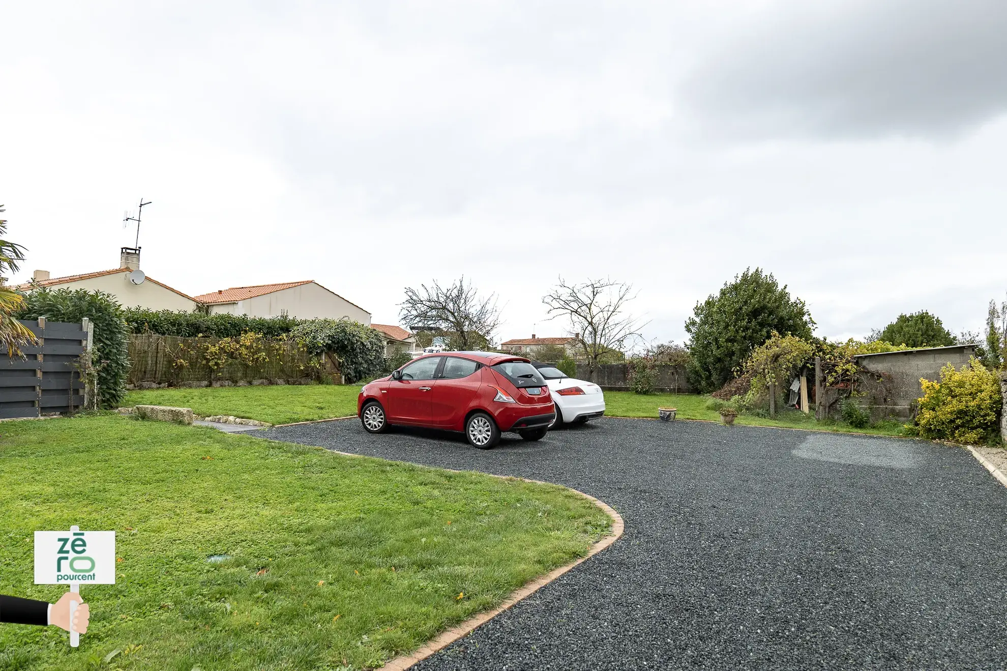 Maison rénovée avec 2 logements communicants à Mouzeuil-Saint-Martin, idéale pour chambres d'hôtes ou résidence familiale 