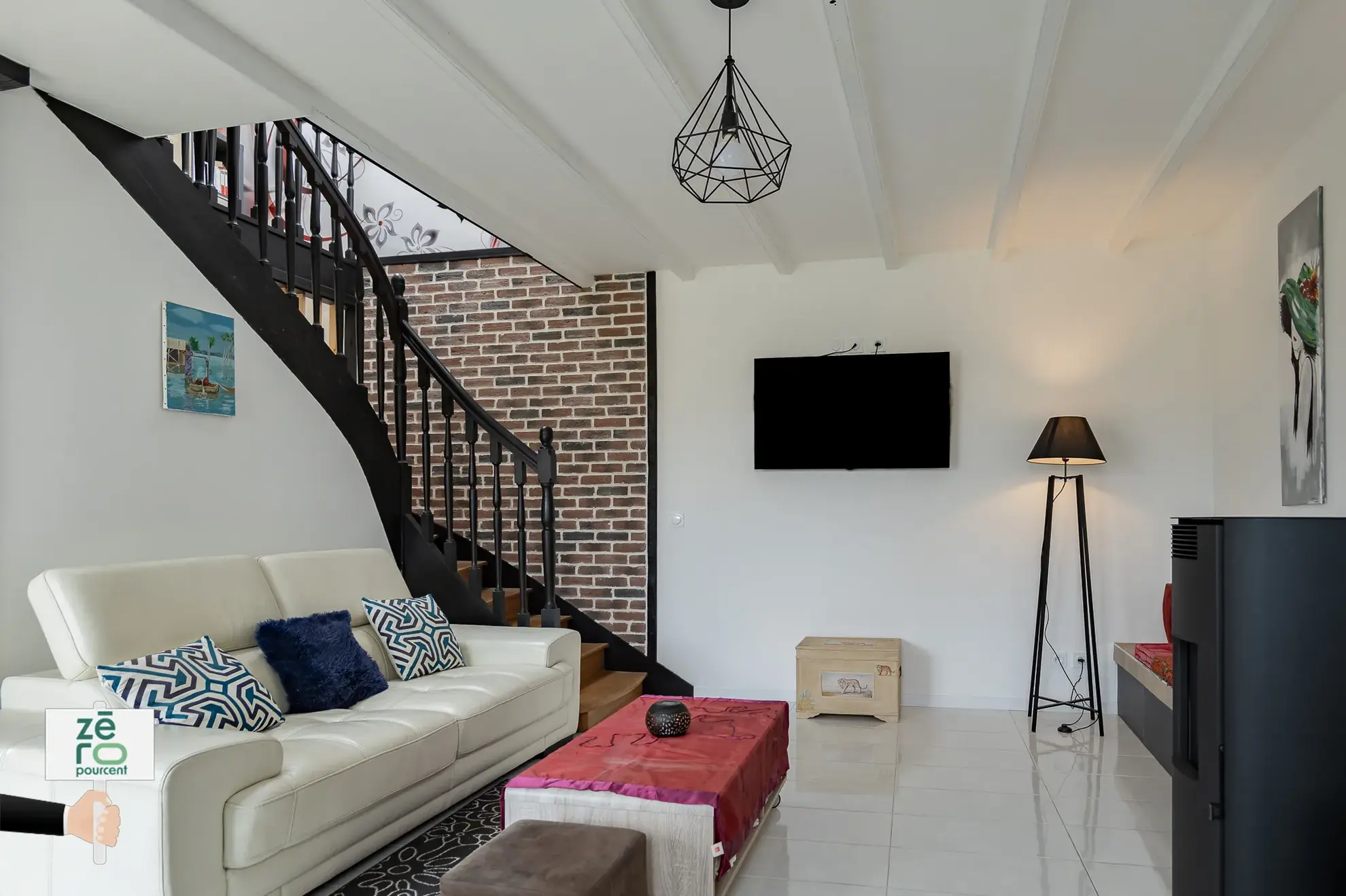 Maison rénovée avec 2 logements communicants à Mouzeuil-Saint-Martin, idéale pour chambres d'hôtes ou résidence familiale 