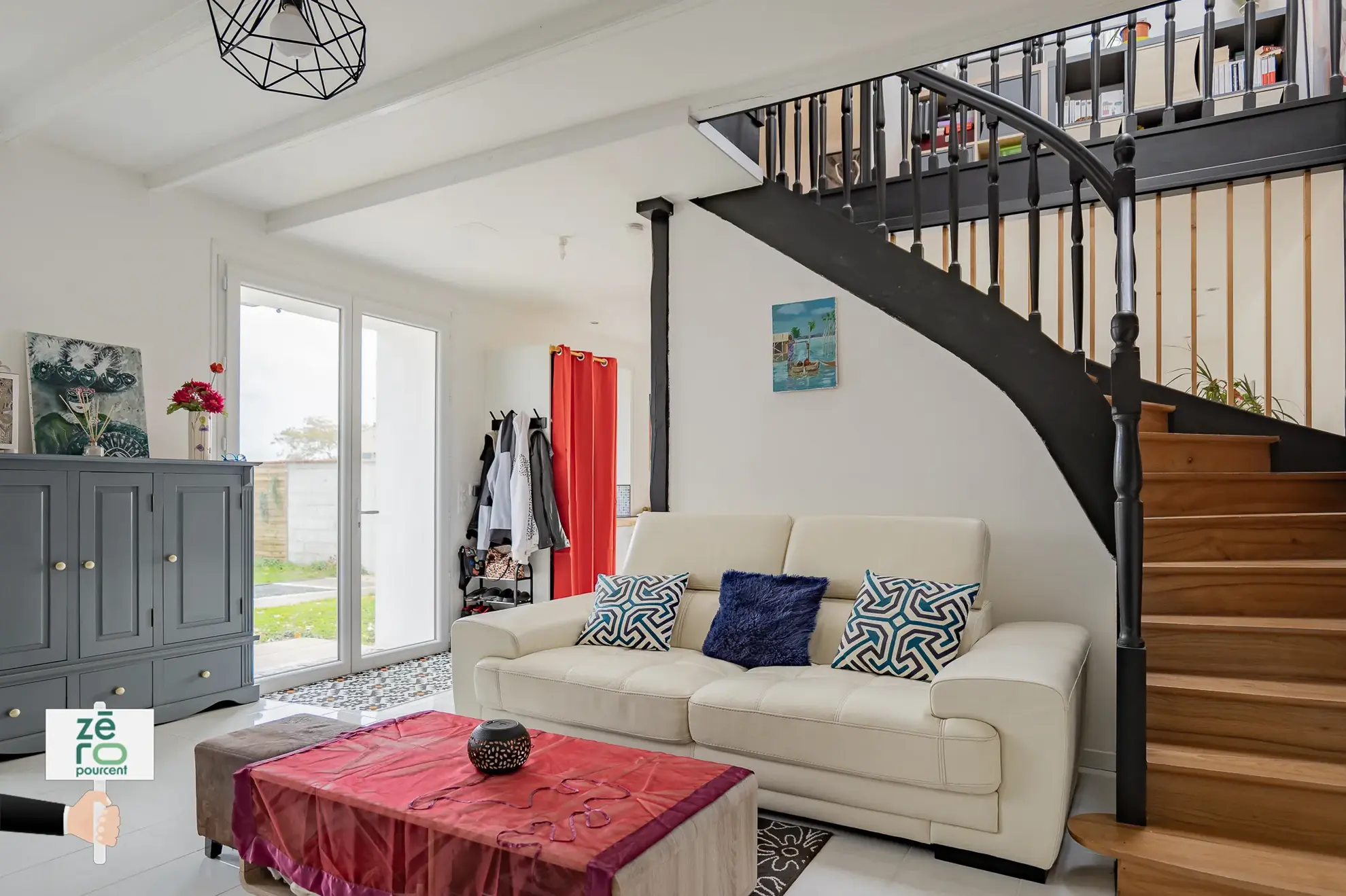 Maison rénovée avec 2 logements communicants à Mouzeuil-Saint-Martin, idéale pour chambres d'hôtes ou résidence familiale 