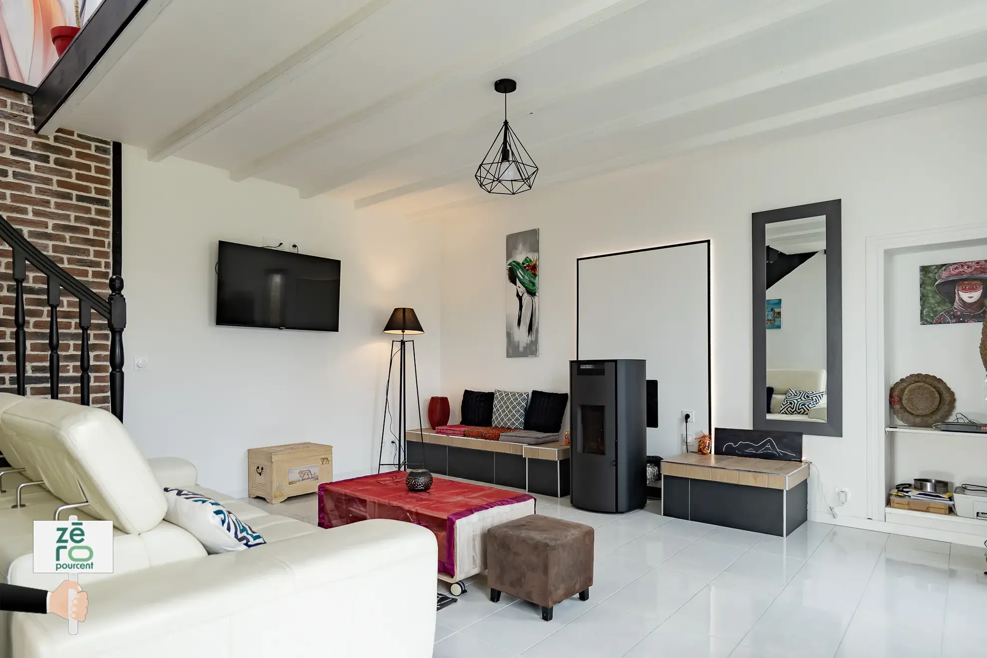 Maison rénovée avec 2 logements communicants à Mouzeuil-Saint-Martin, idéale pour chambres d'hôtes ou résidence familiale 