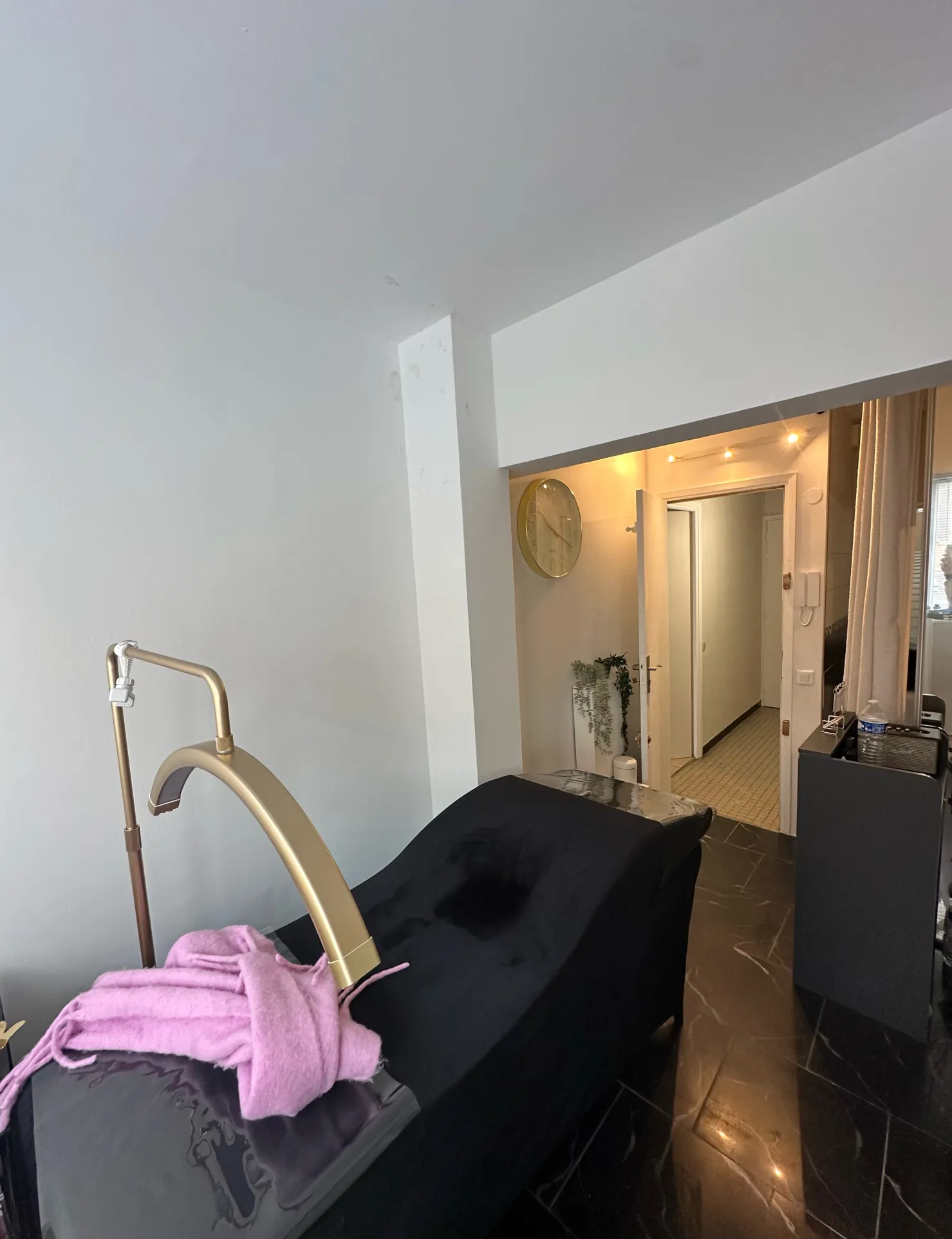 Appartement de 10m² à Cannes, proche Croisette et Palais des Festivals, parfait pour investissement locatif