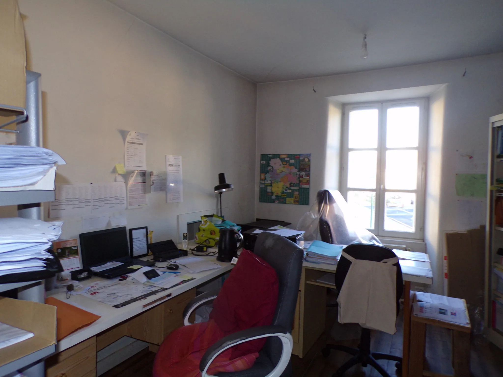 Immeuble à vendre au cœur d'Auvers-le-Hamon, idéal investisseur