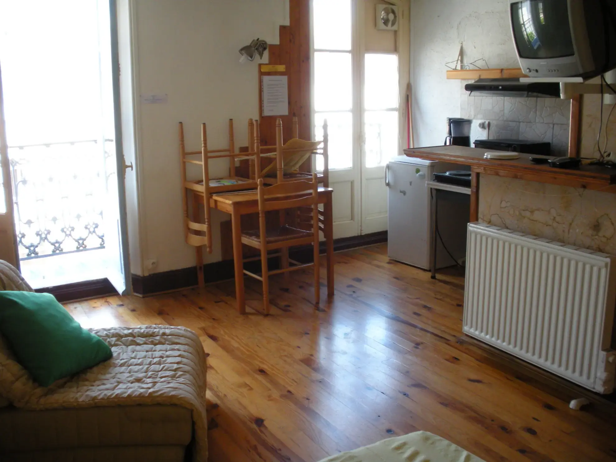 Maison de ville spacieuse avec cour intérieure à Bagneres de Bigorre 