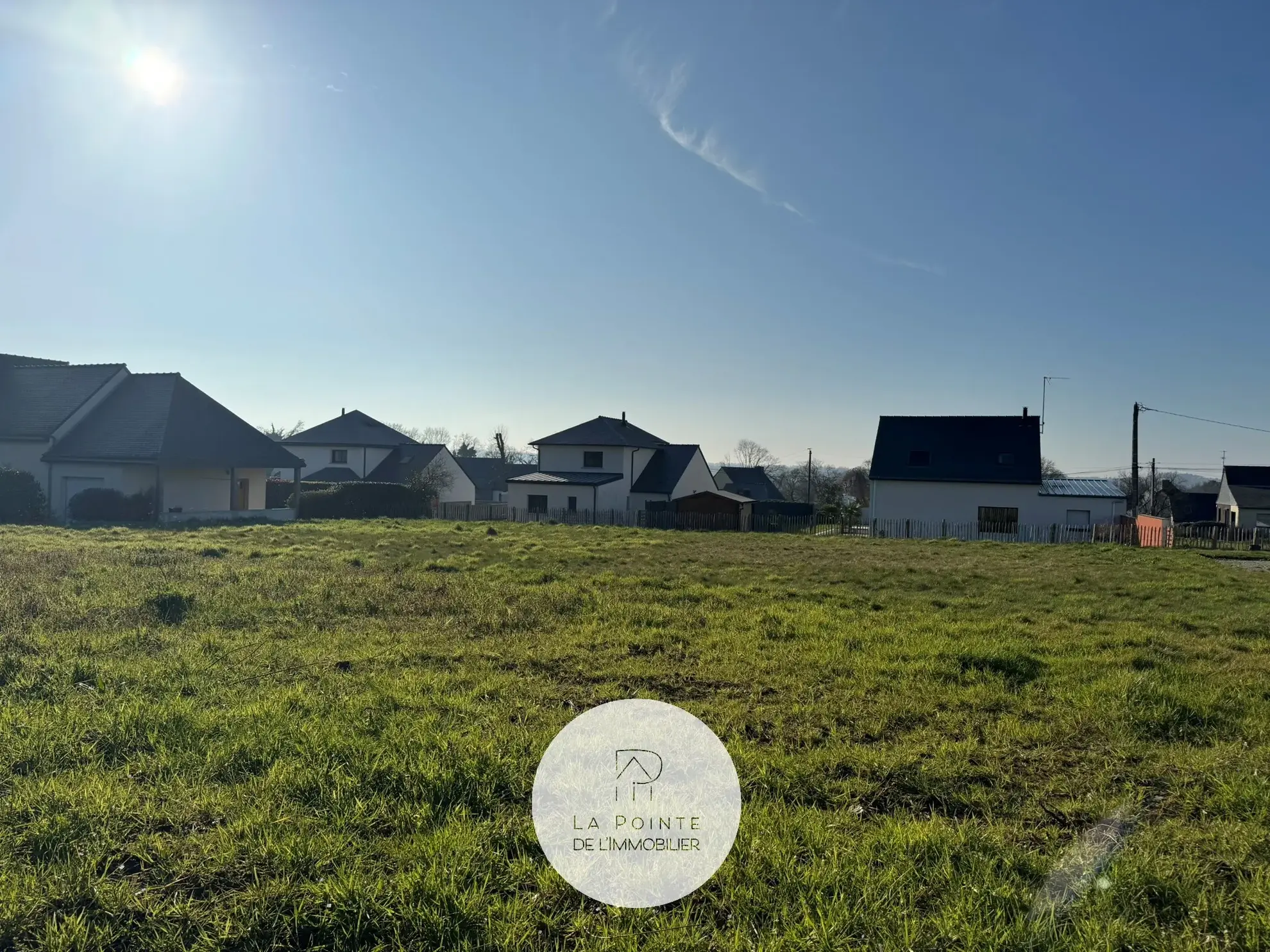 Terrain constructible de 1623 m² à Plédran, environnement paisible 