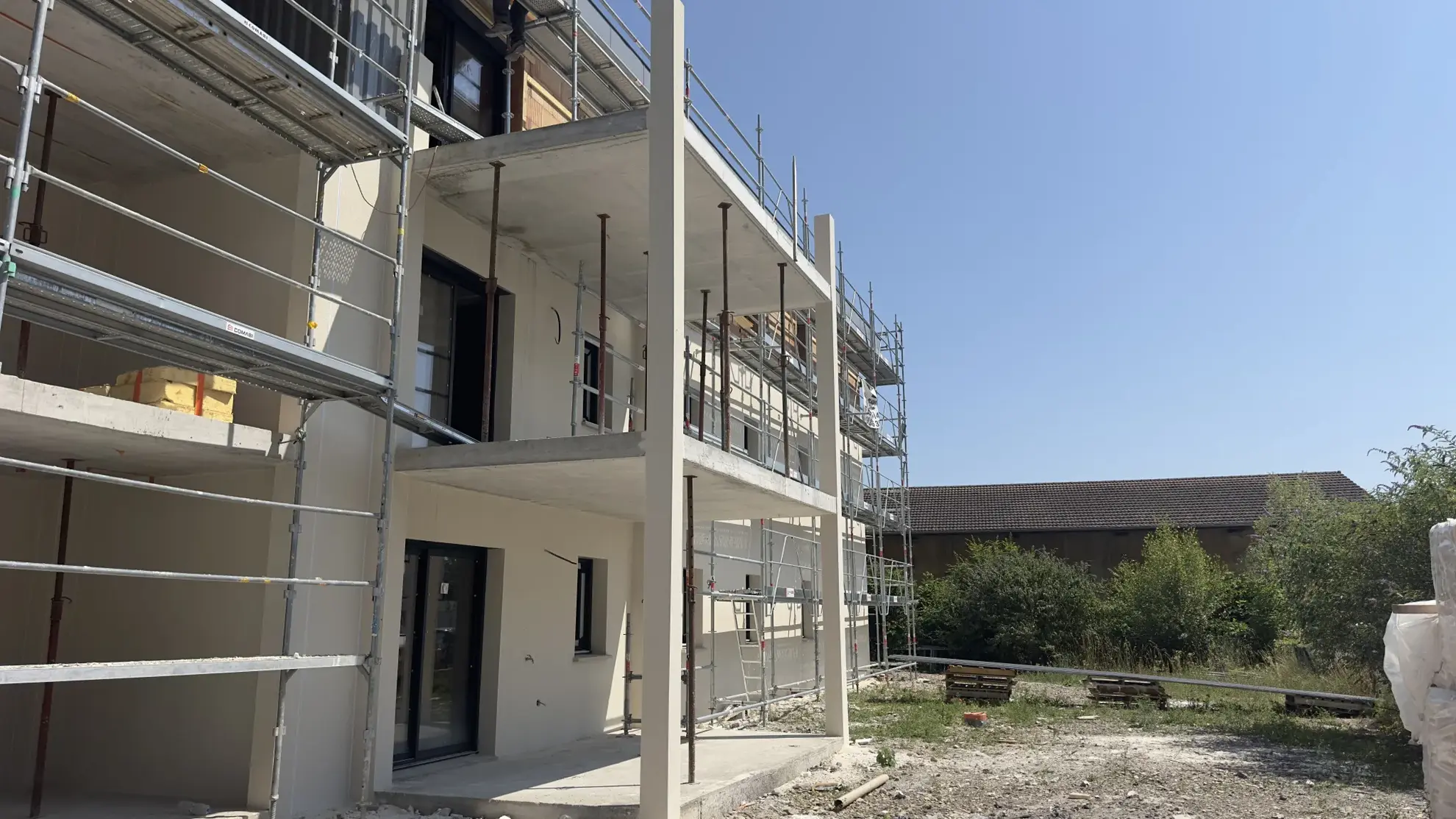 A vendre appartement 3 pièces à Culoz proche de Genève avec balcon et garage 