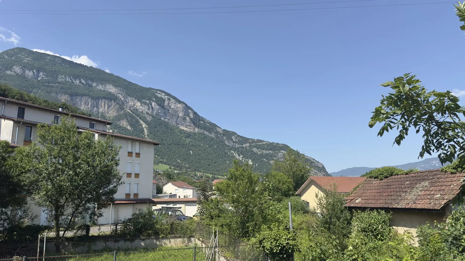 A vendre appartement 3 pièces à Culoz proche de Genève avec balcon et garage 