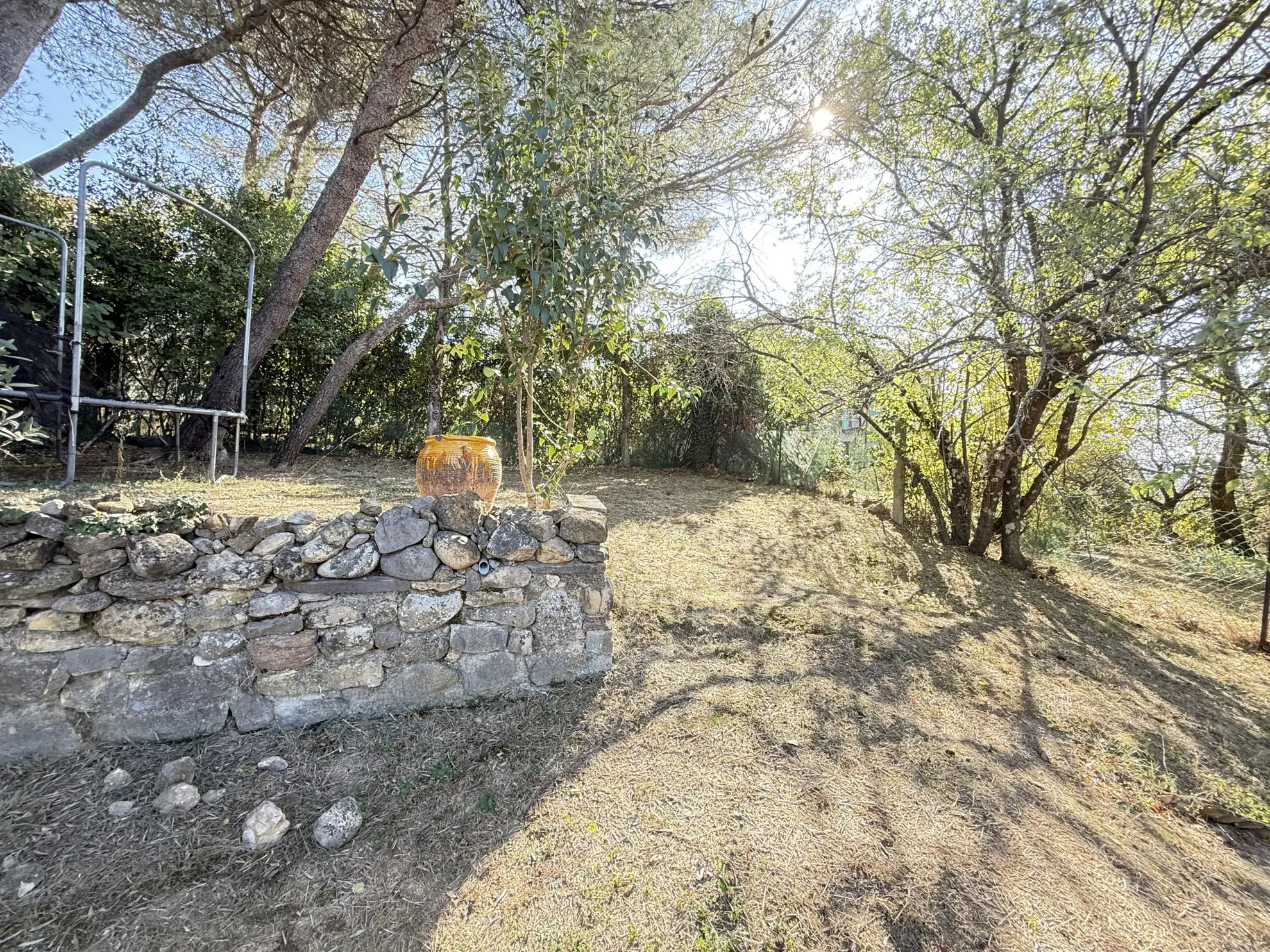 Magnifique villa 4 pièces avec terrasse et garage à Alès - Vue dégagée 