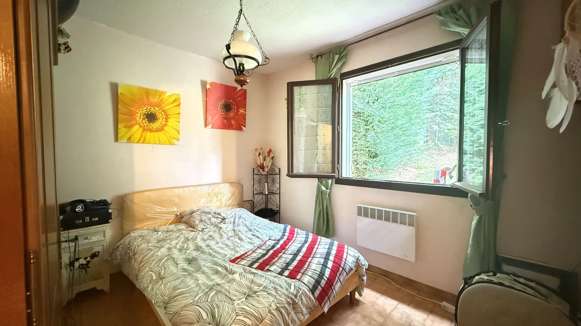 Magnifique villa 4 pièces avec terrasse et garage à Alès - Vue dégagée 