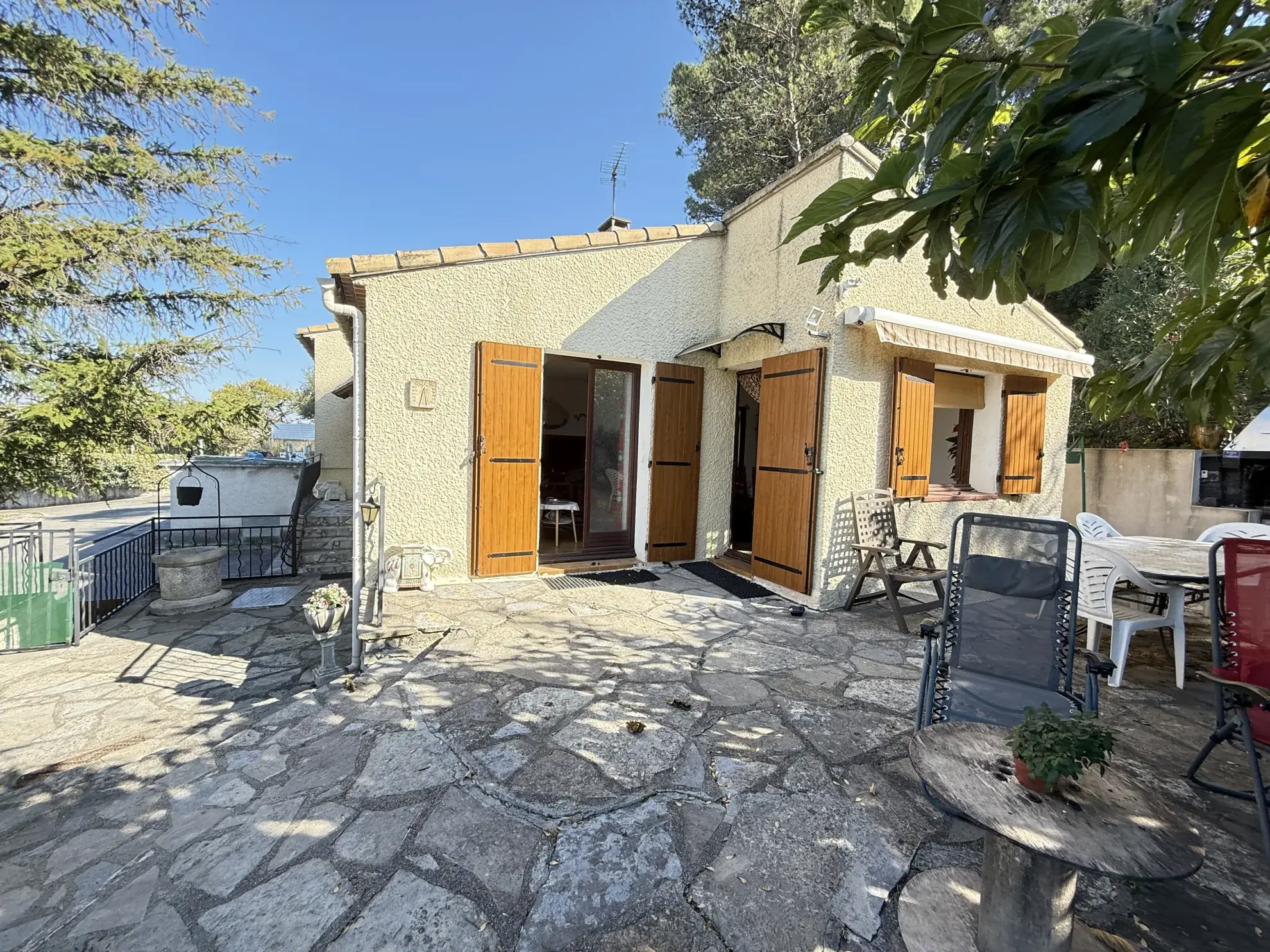 Magnifique villa 4 pièces avec terrasse et garage à Alès - Vue dégagée 