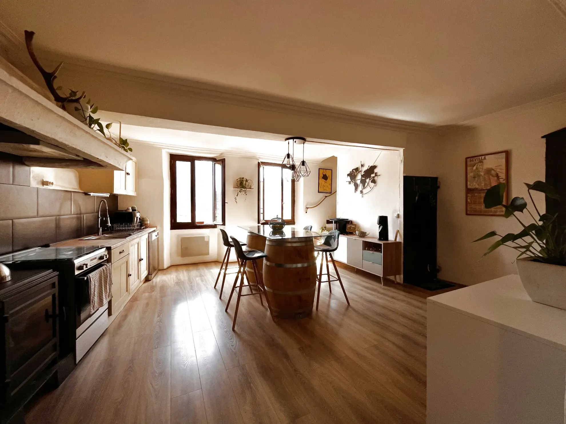 Maison de village atypique à Palalda avec garage et grande pièce en pierre