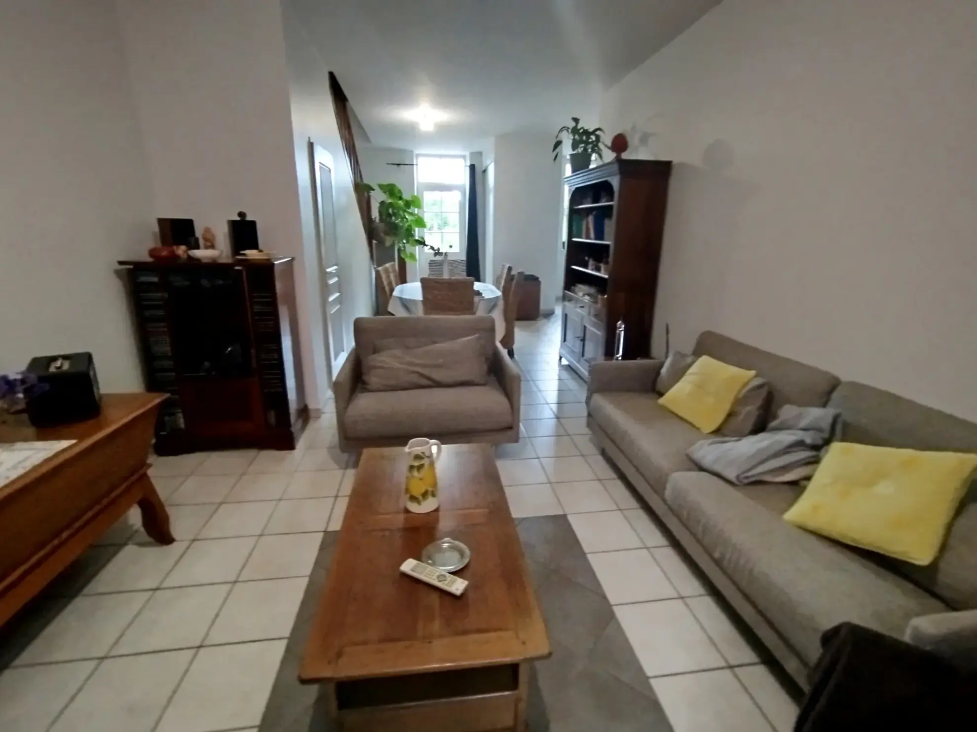 Ensemble immobilier de 204 m² à Cuisery avec duplex et appartement à rénover 