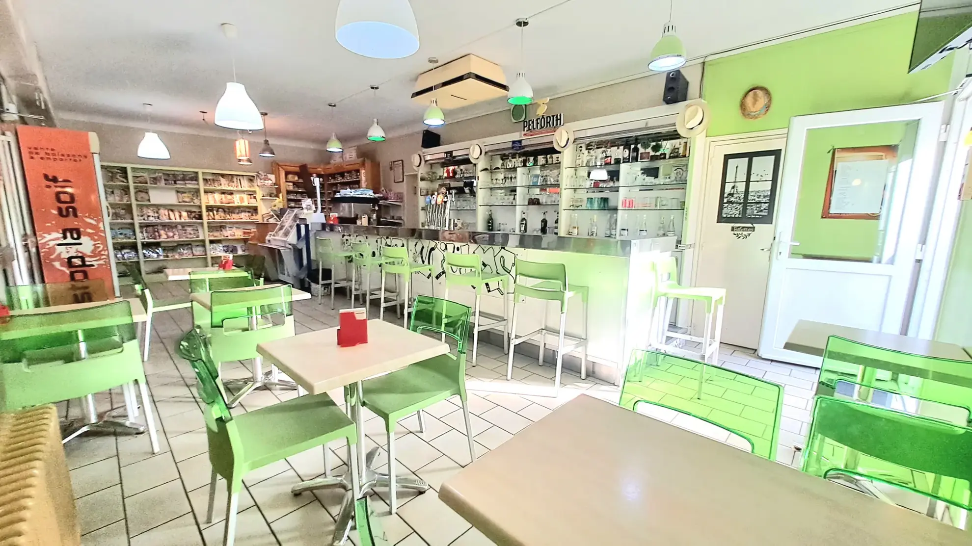 Fonds de commerce avec bar, tabac, presse et appartement à Troyes