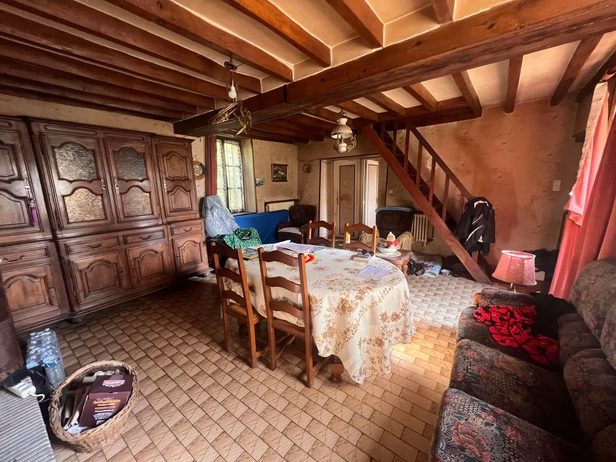 Longère à rénover avec deux habitations sur 3361 m² près de Toucy 
