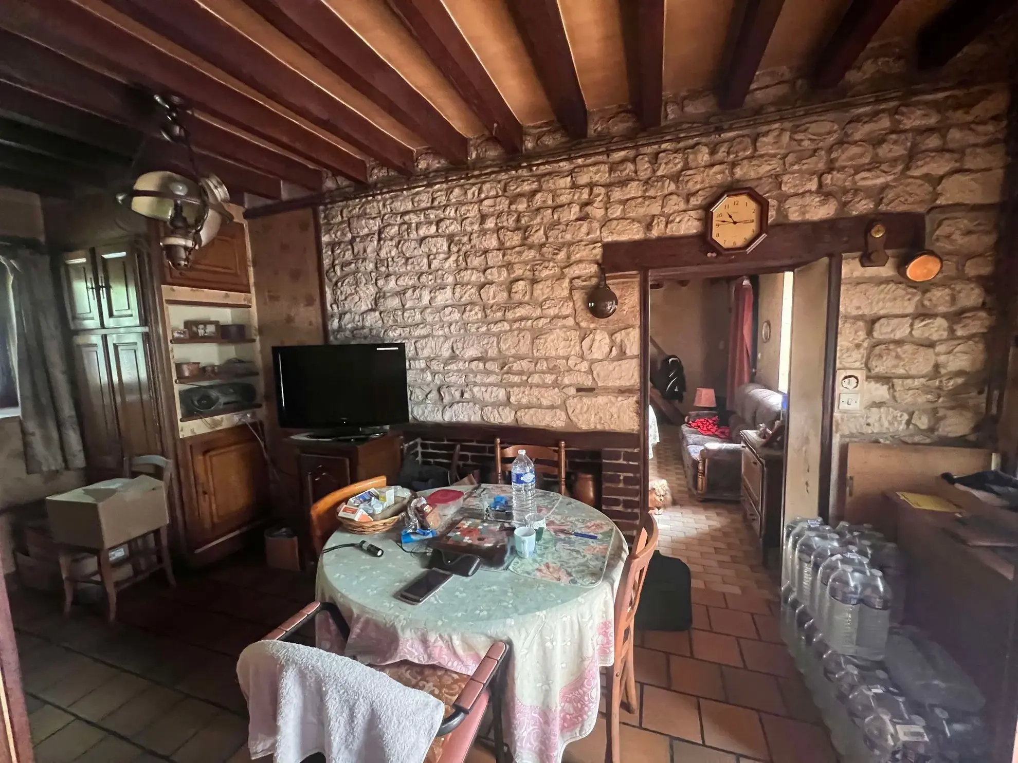 Longère à rénover avec deux habitations sur 3361 m² près de Toucy 