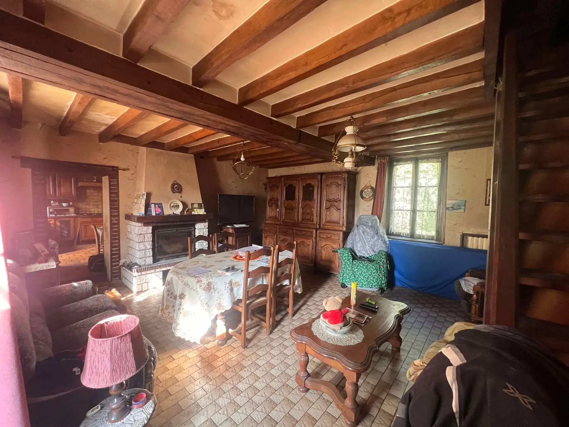 Longère à rénover avec deux habitations sur 3361 m² près de Toucy 