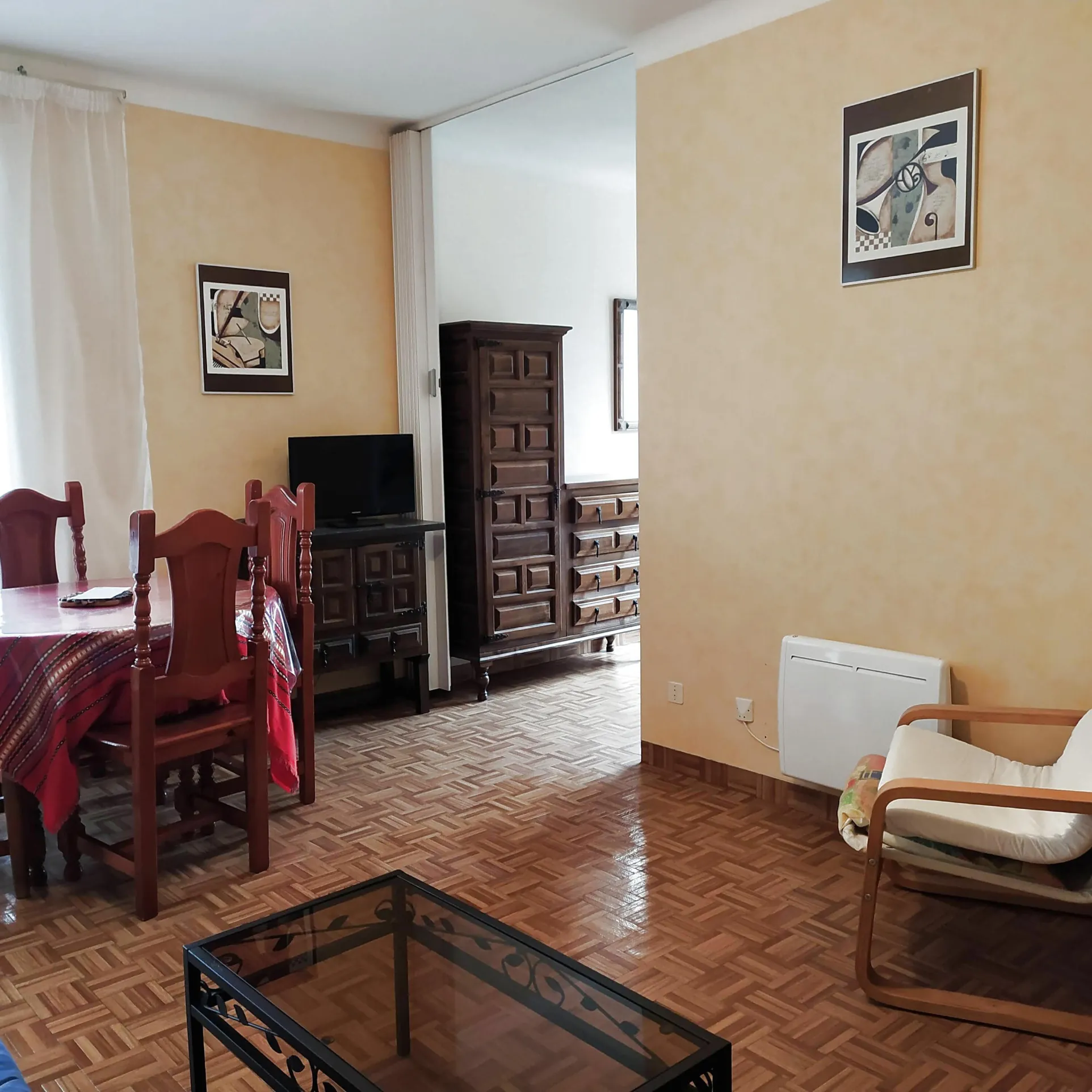 Appartement F2 avec parking privé à Amélie-les-Bains, vue montagne 
