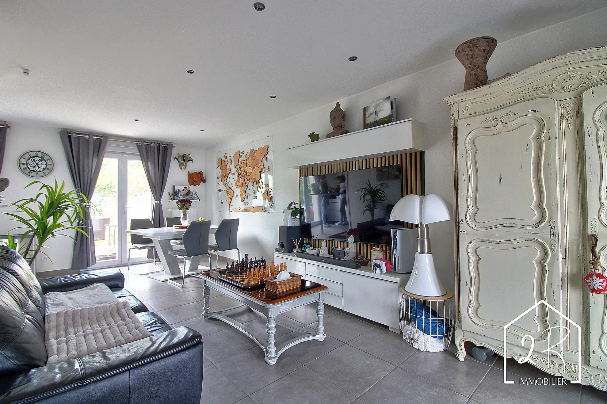 Maison mitoyenne récente de 76 m² à Pont Évêque avec terrasse et parking 