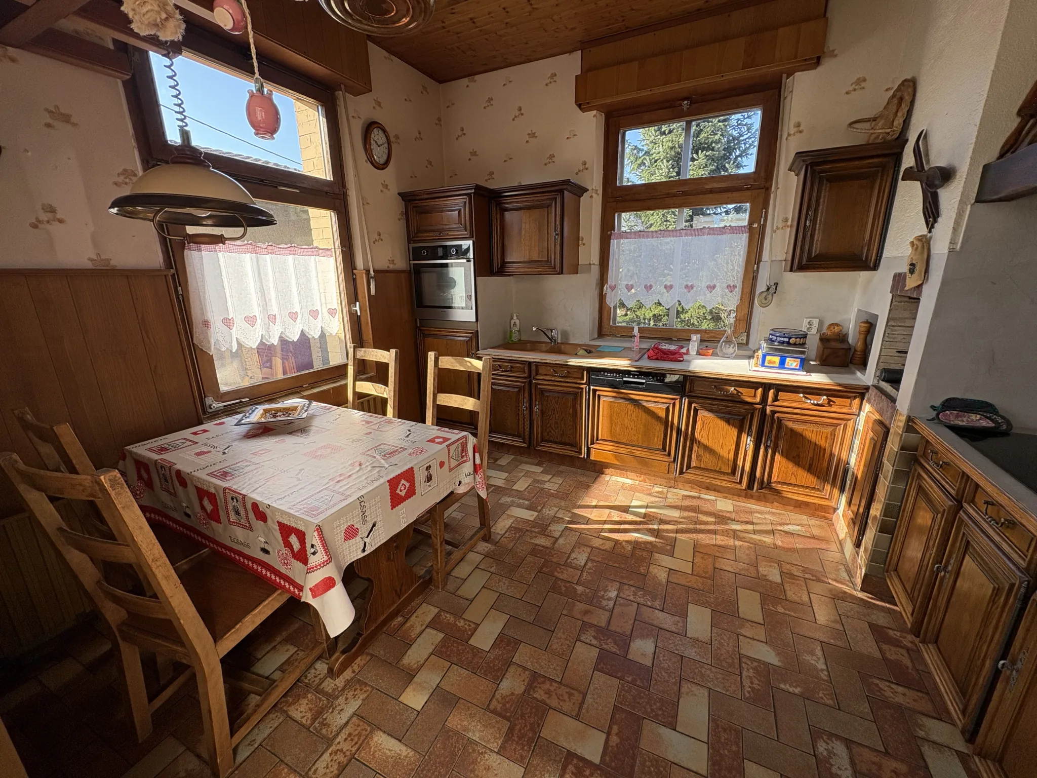 Maison avec fort potentiel à Montreux-Vieux - 186 m² à vendre 