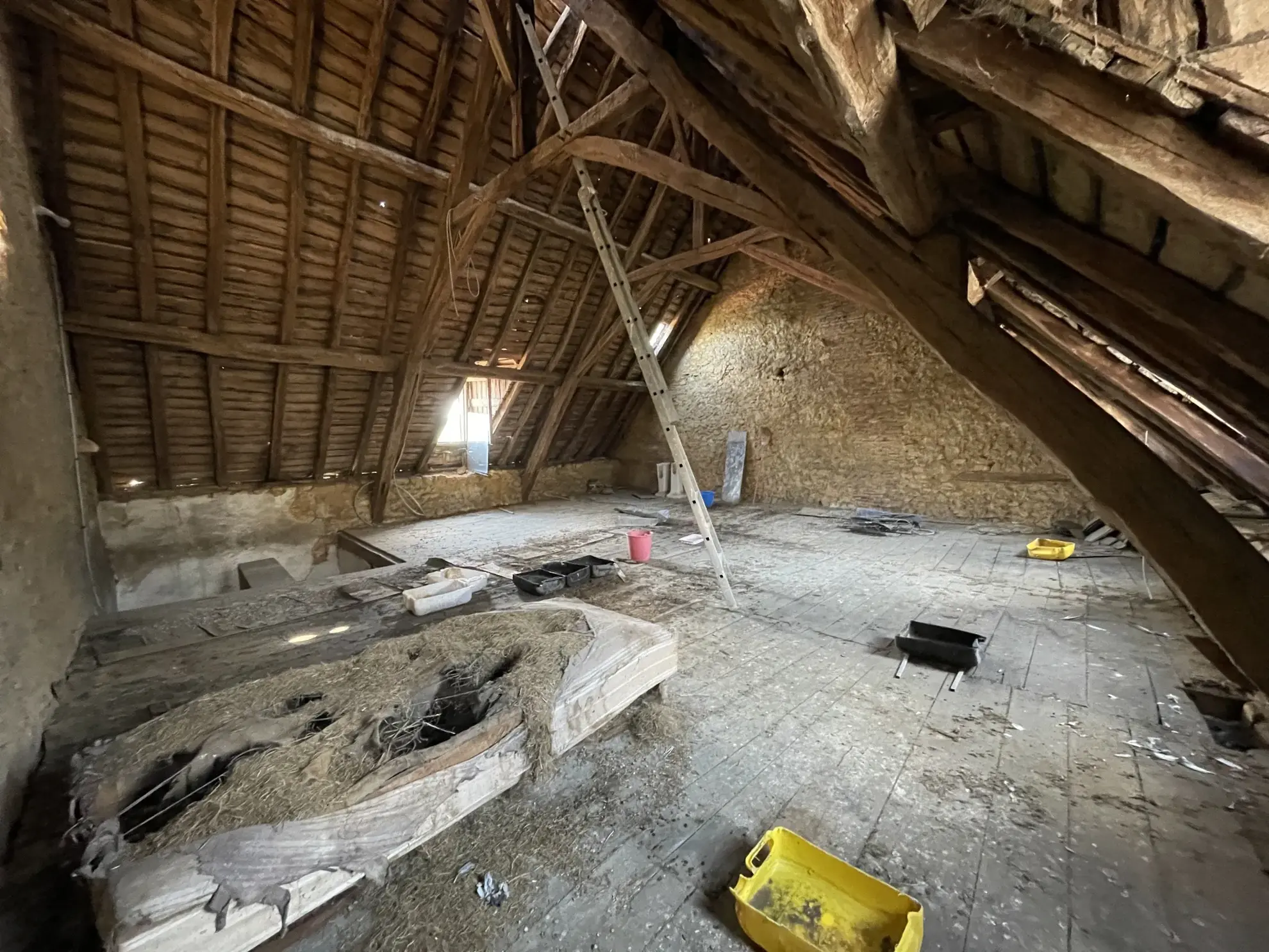 Charmante demeure de 200 m² à Gourdon avec fort potentiel à rénover 