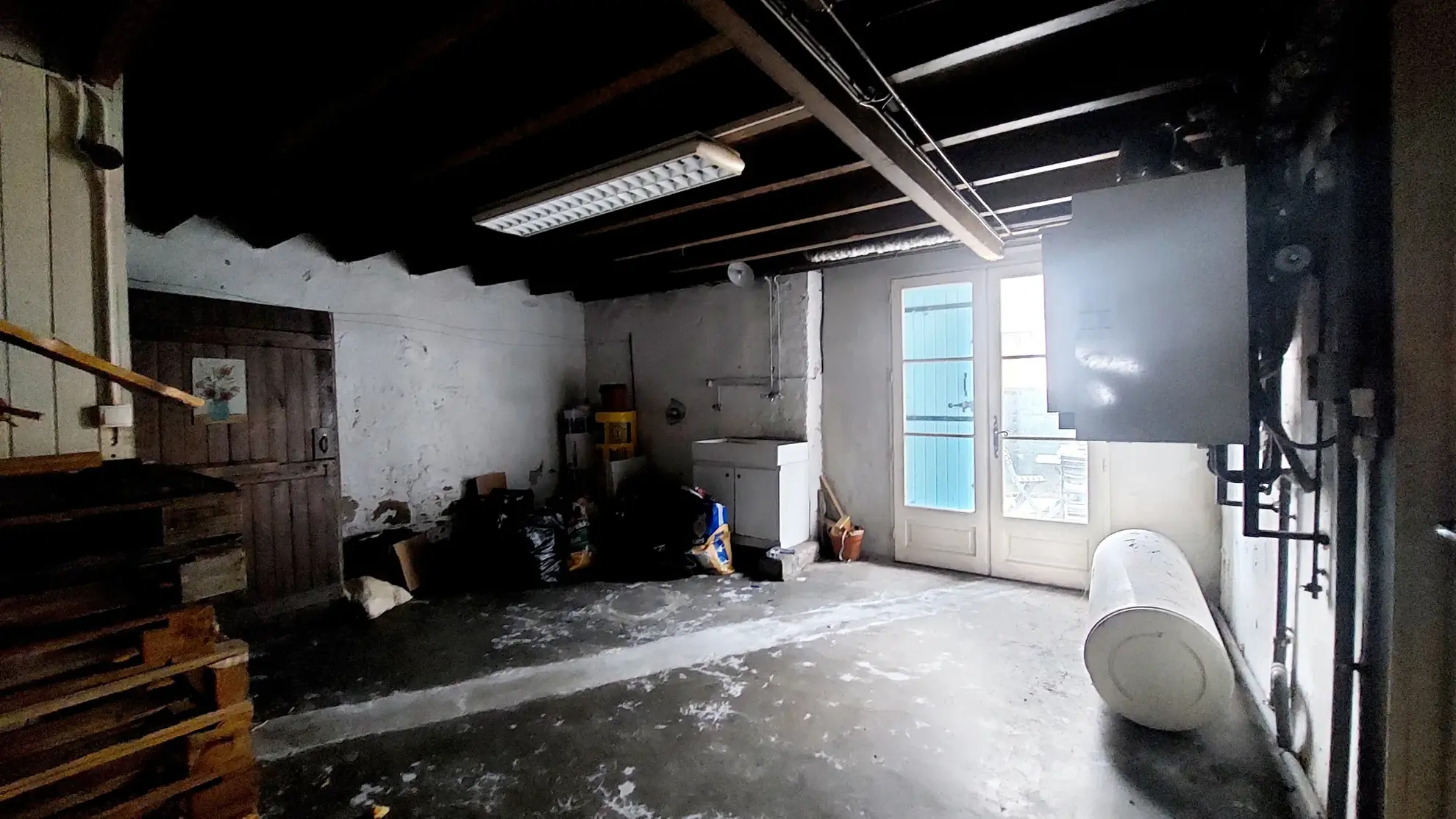 Maison de bourg à rénover de 180 m2 avec garage à La Réole 