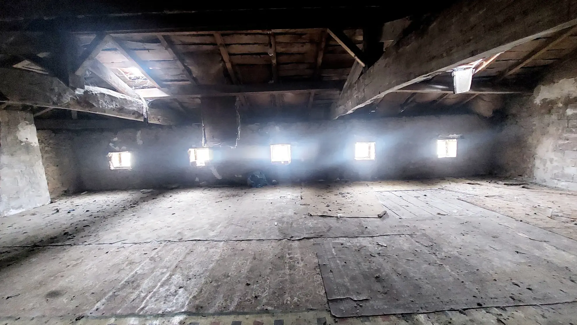 Maison de bourg à rénover de 180 m2 avec garage à La Réole 