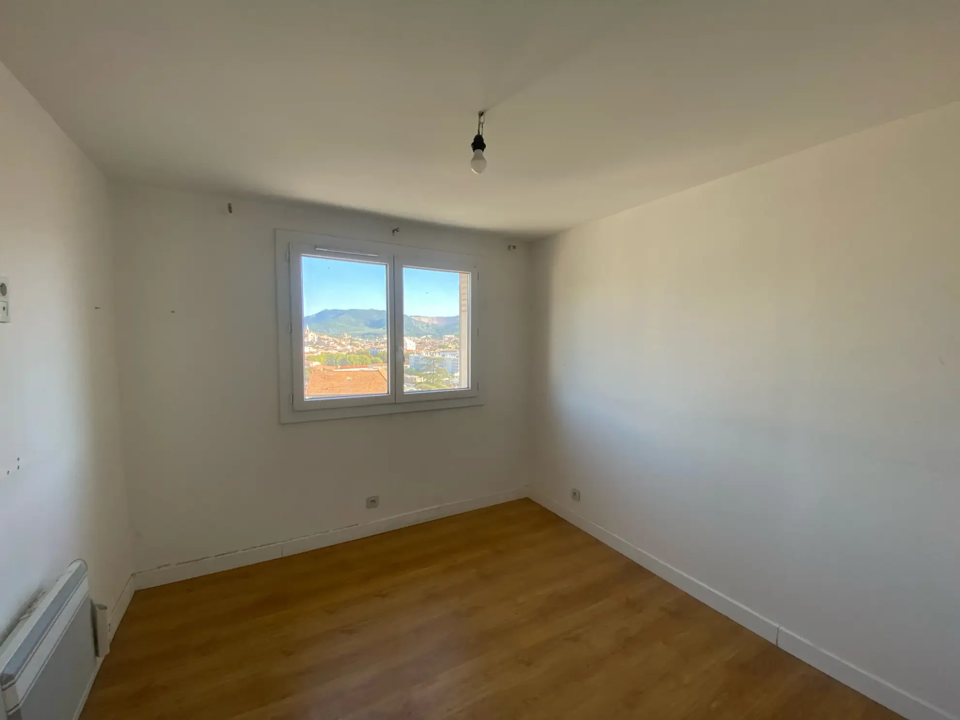 Appartement 4 pièces lumineux et calme à Aubagne à vendre