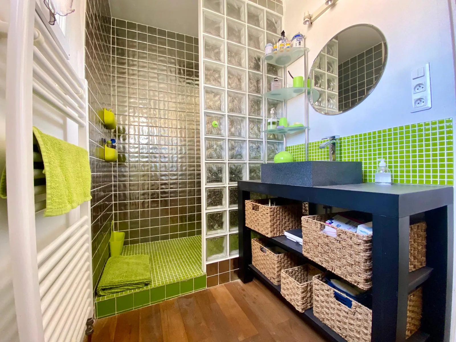 Appartement lumineux avec terrasse au dernier étage dans l’Écusson de Montpellier 