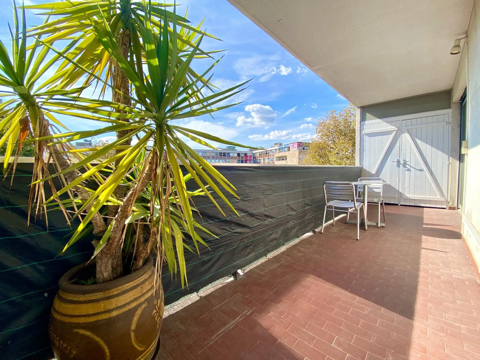 Appartement lumineux avec terrasse au dernier étage dans l’Écusson de Montpellier 