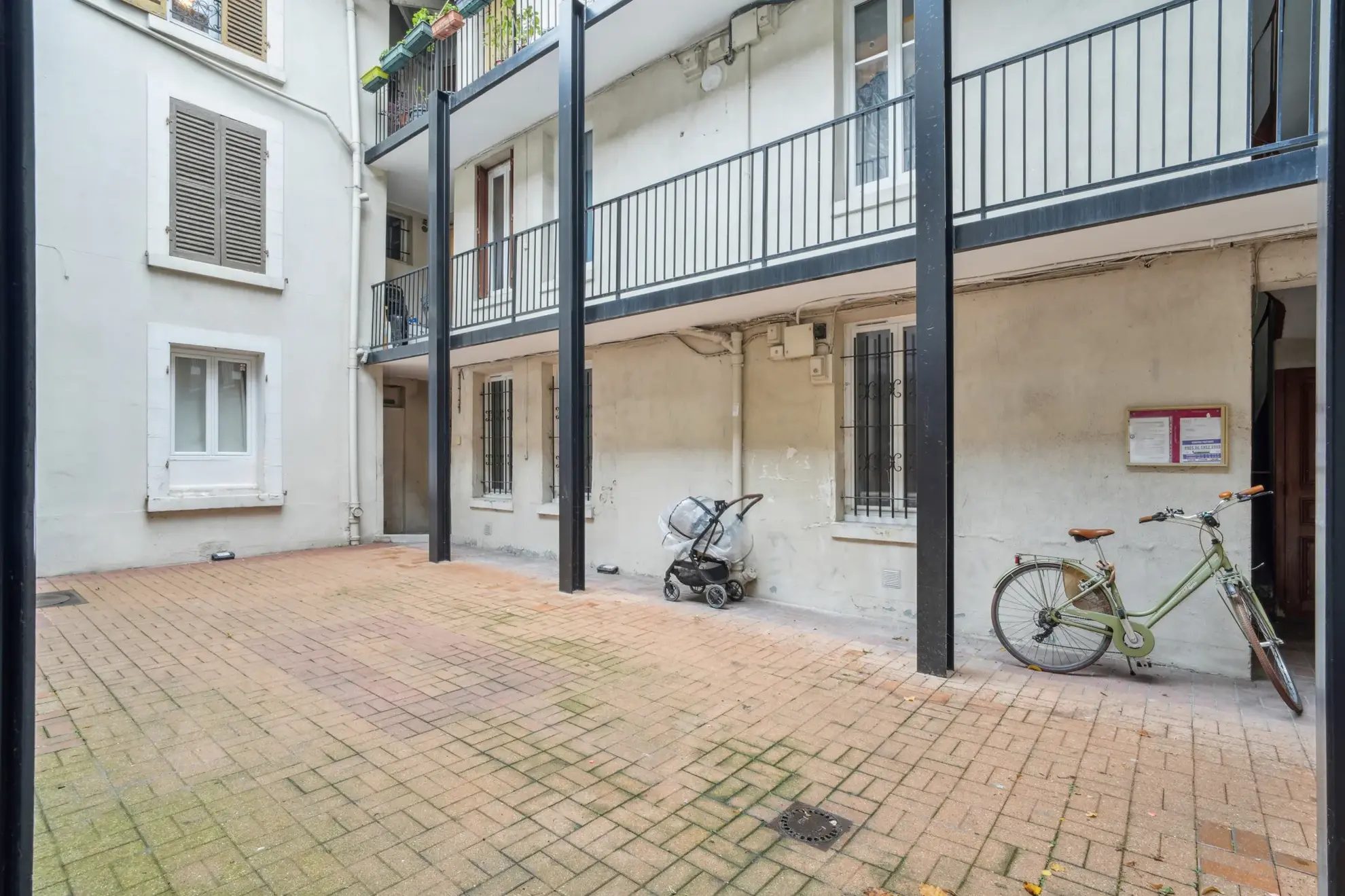 Appartement T2 bis lumineux de 43 m² à Saint-Ouen - Quartier 17 