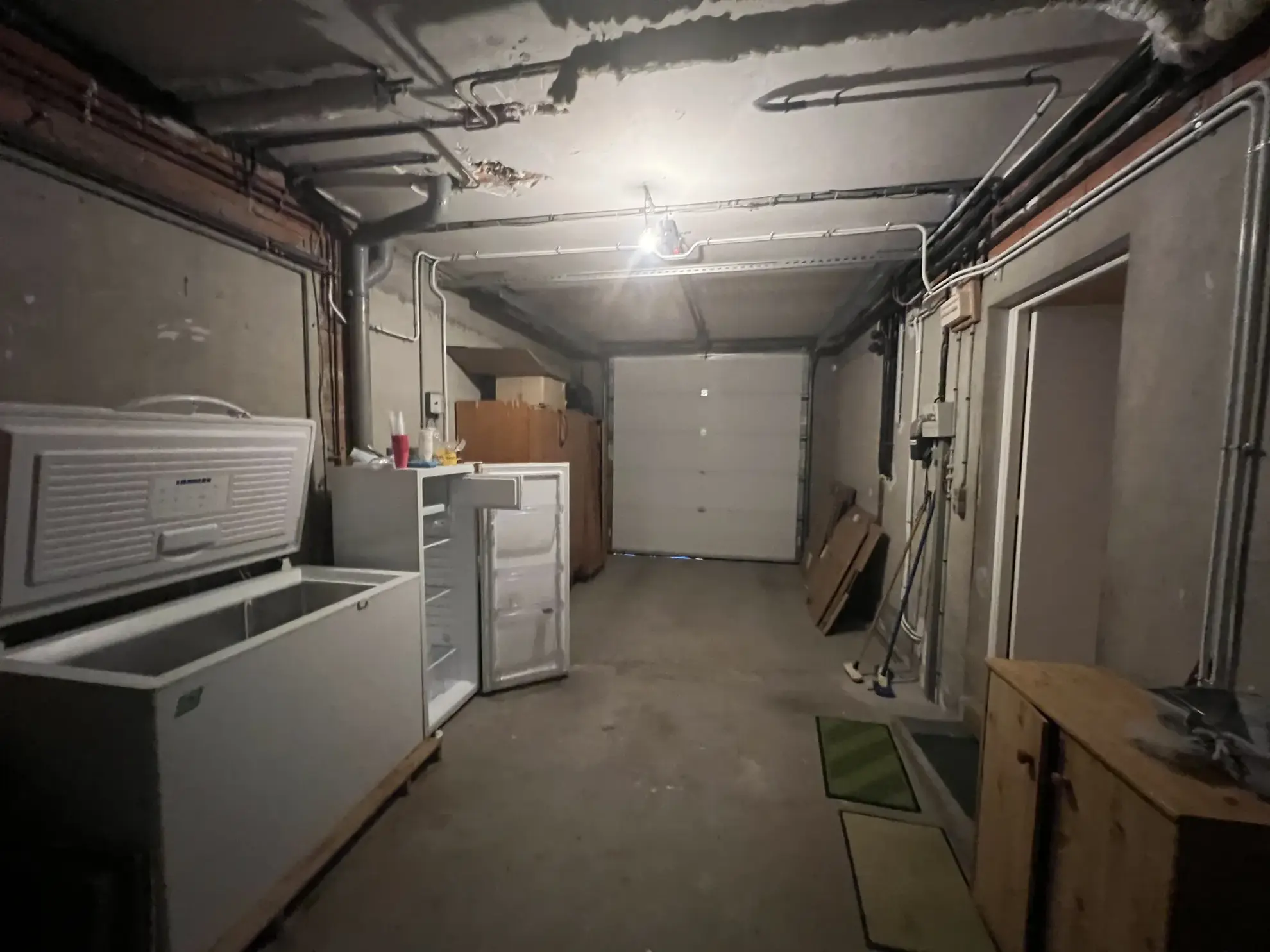 Maison 5 chambres avec 2 garages et vue sur vignoble à Peyriac Minervois 