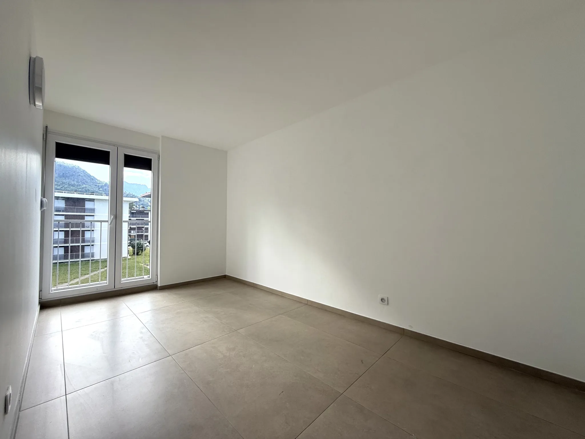 Appartement 3 pièces rénové à Cluses, parfait investissement locatif 