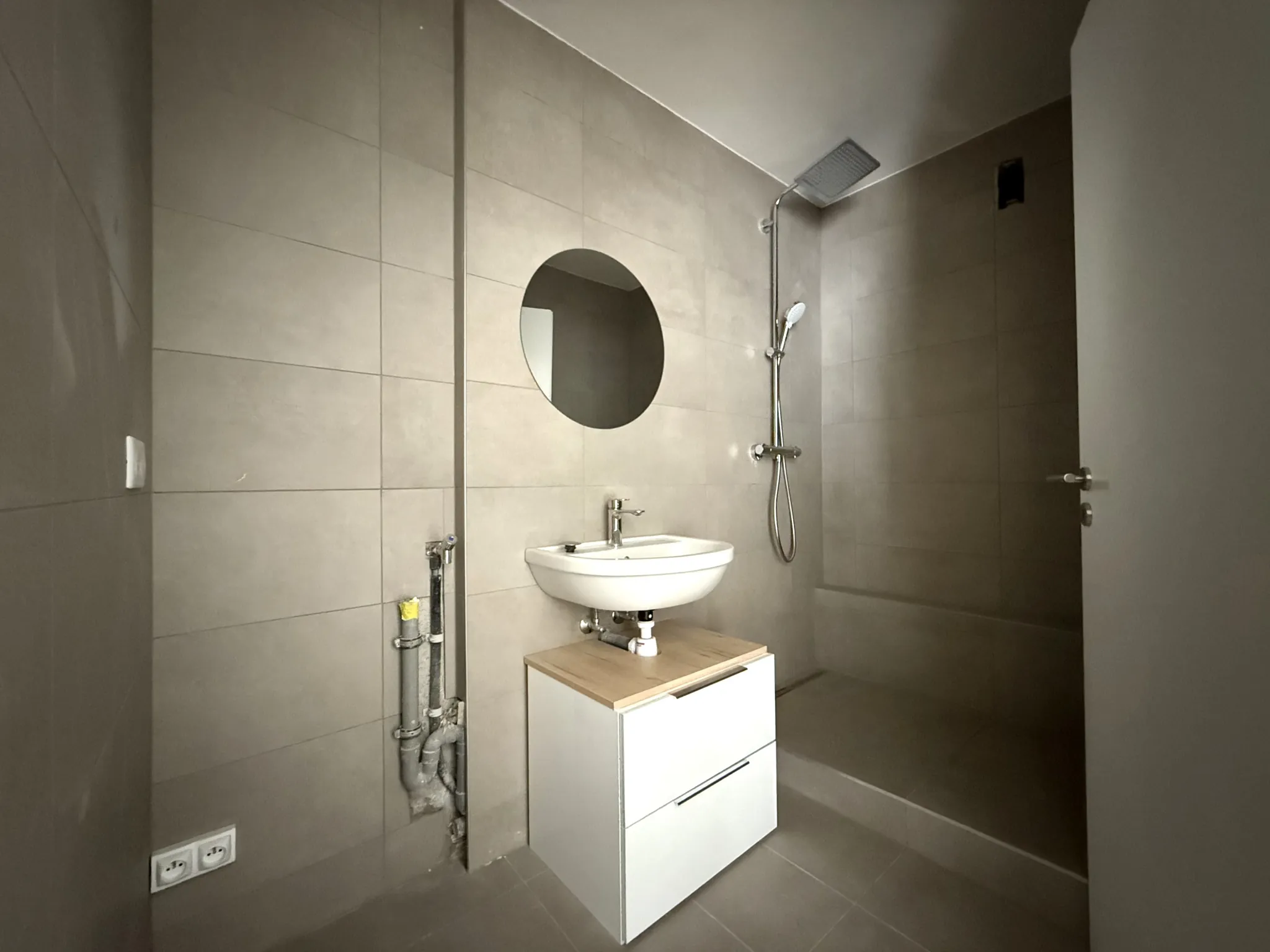 Appartement 3 pièces rénové à Cluses, parfait investissement locatif 