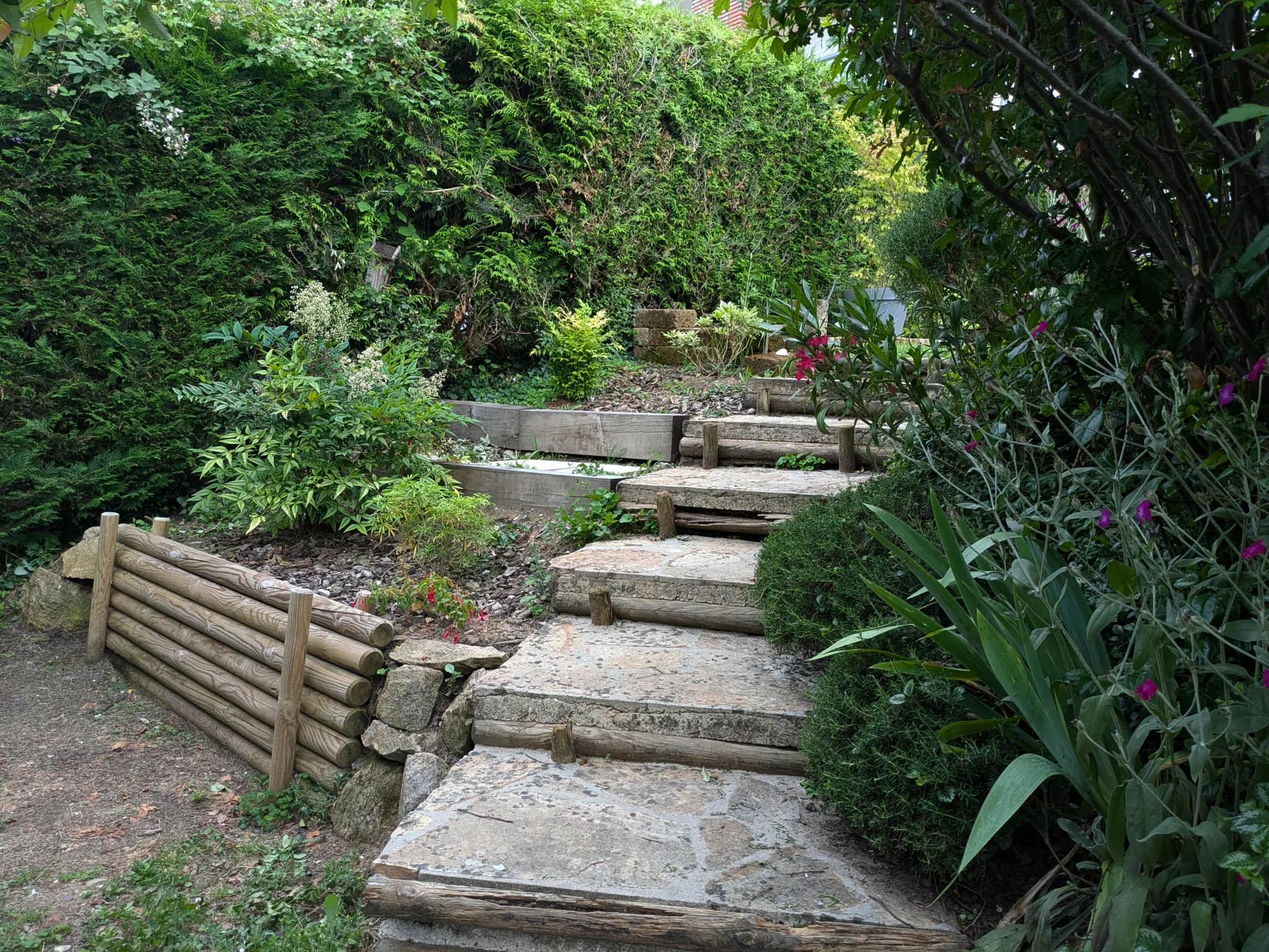 Charmant appartement de 3 chambres avec jardin à Saint-Genis-les-Ollières 