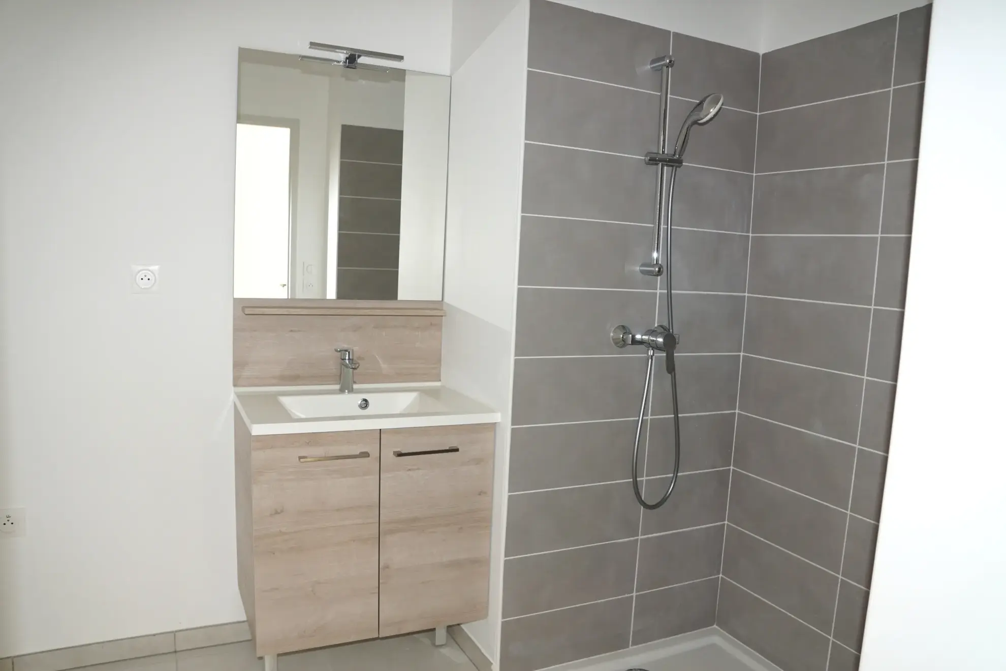 Appartement neuf 2 pièces avec terrasse et parking à Cavalaire-sur-Mer 