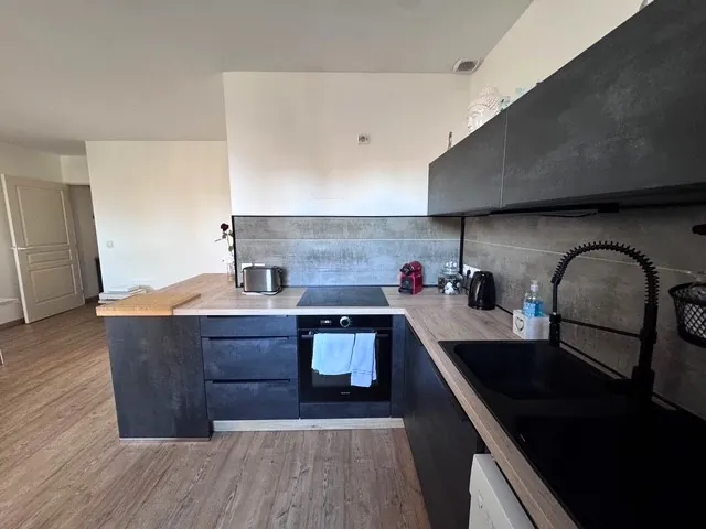 Appartement T3 avec terrasse et vue sur l'Hérault à Agde 