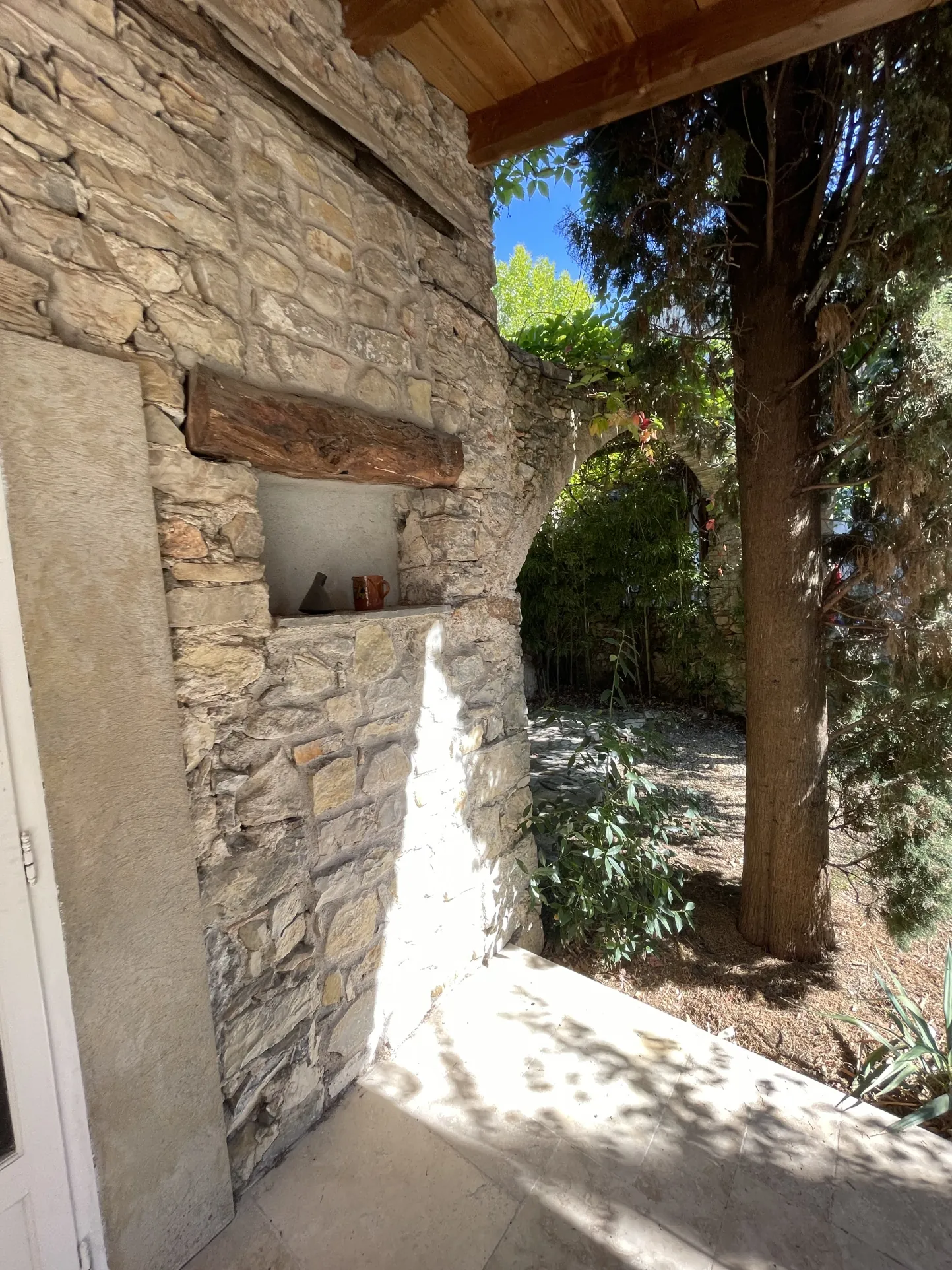 Maison en pierres avec piscine, jardin et espace indépendant à Tornac près d'Anduze 