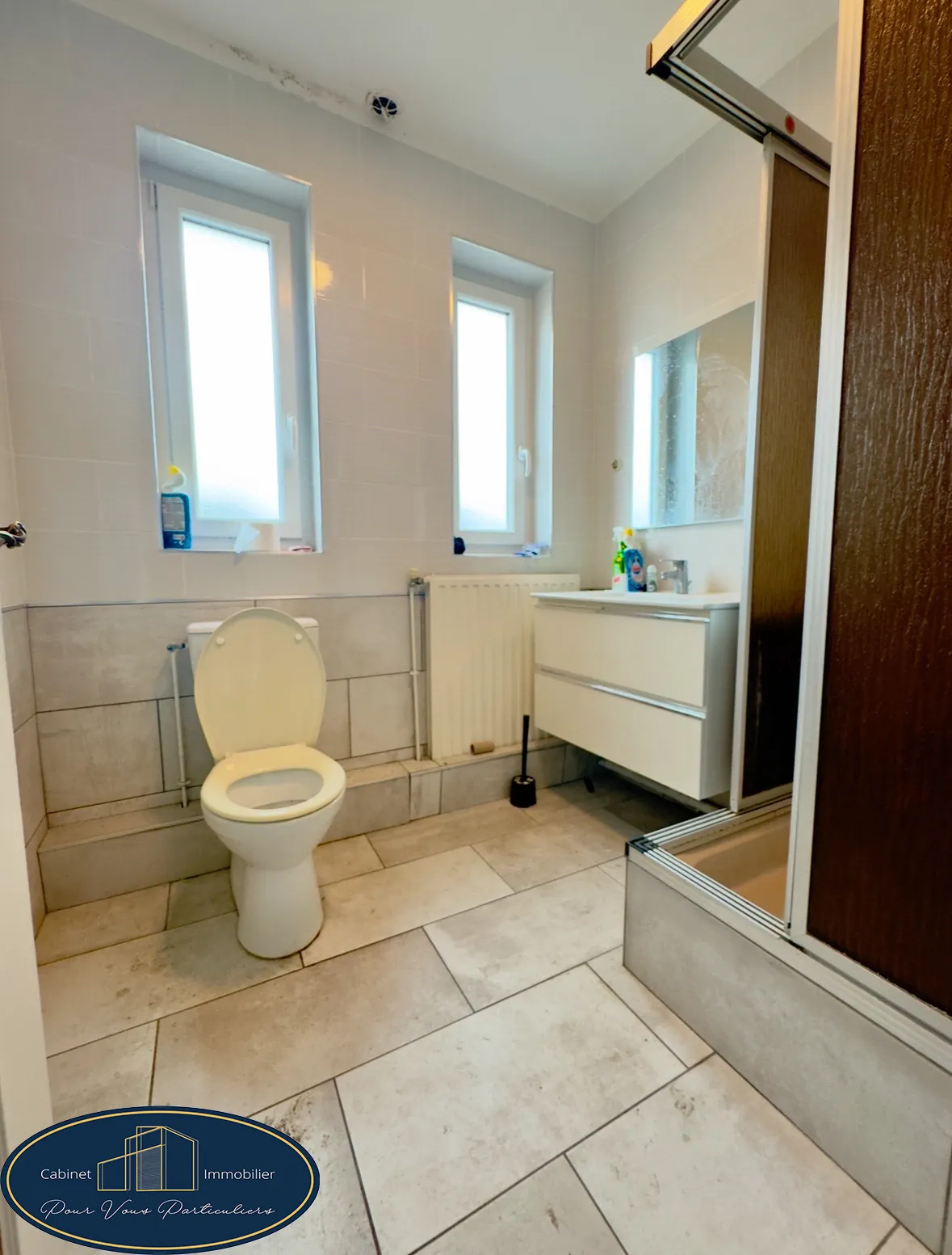 Immeuble avec commerce et appartement à Haulchin – surface de 310 m² 