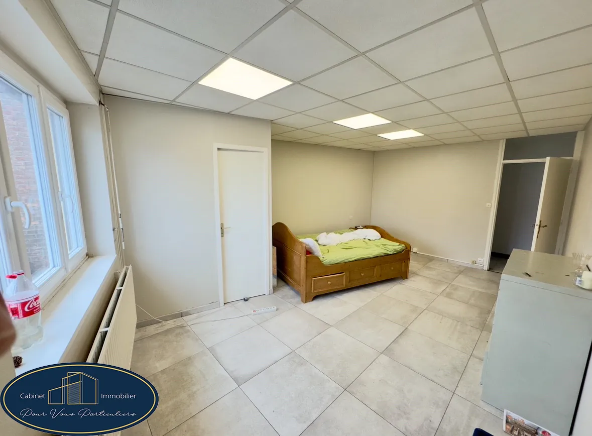 Immeuble avec commerce et appartement à Haulchin – surface de 310 m² 