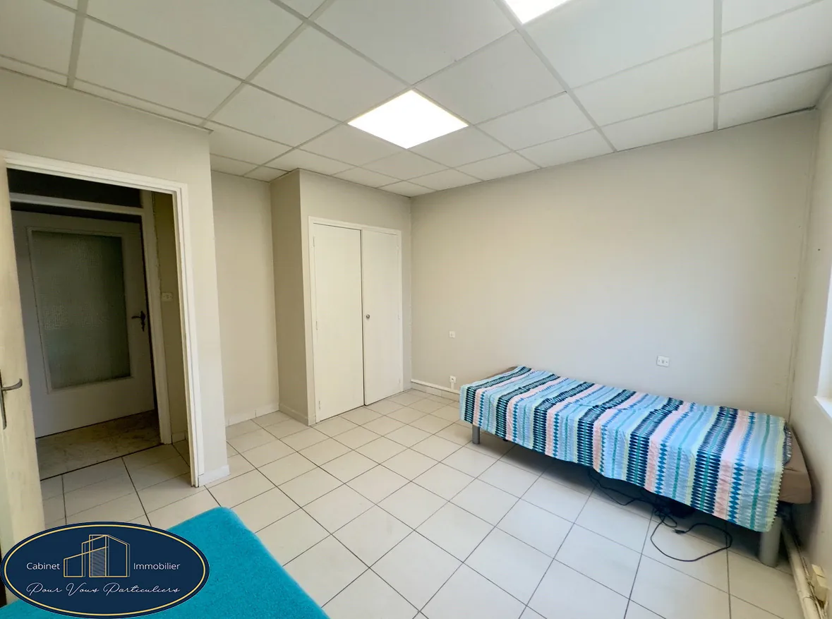 Immeuble avec commerce et appartement à Haulchin – surface de 310 m² 