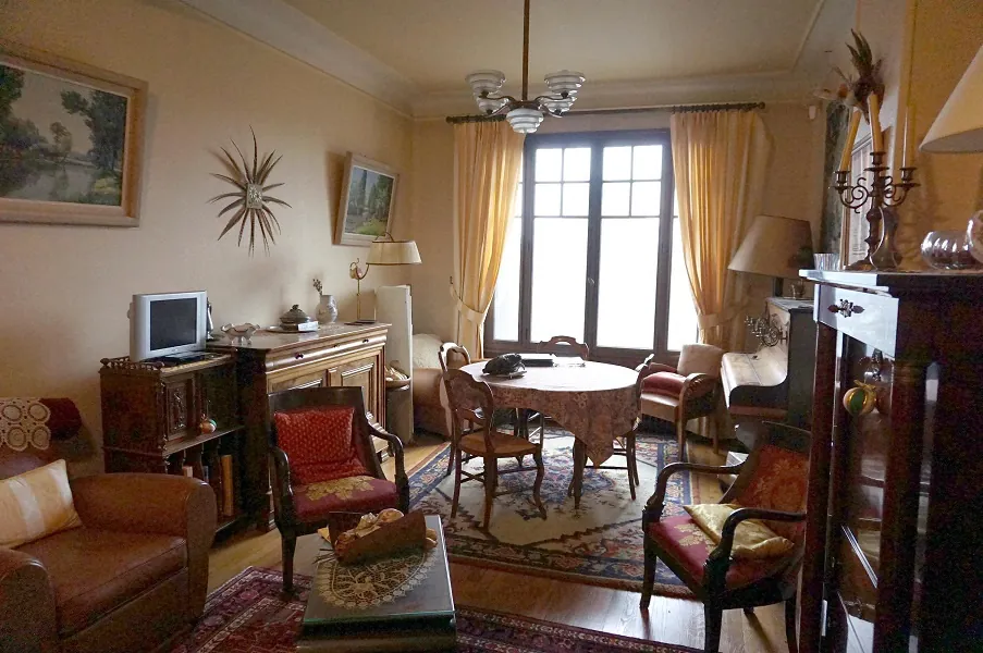 Maison de village à Paray-le-Monial avec deux logements et cour arborée 