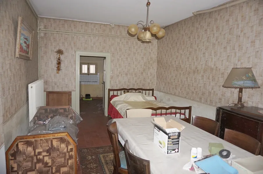 Maison de village à Paray-le-Monial avec deux logements et cour arborée 