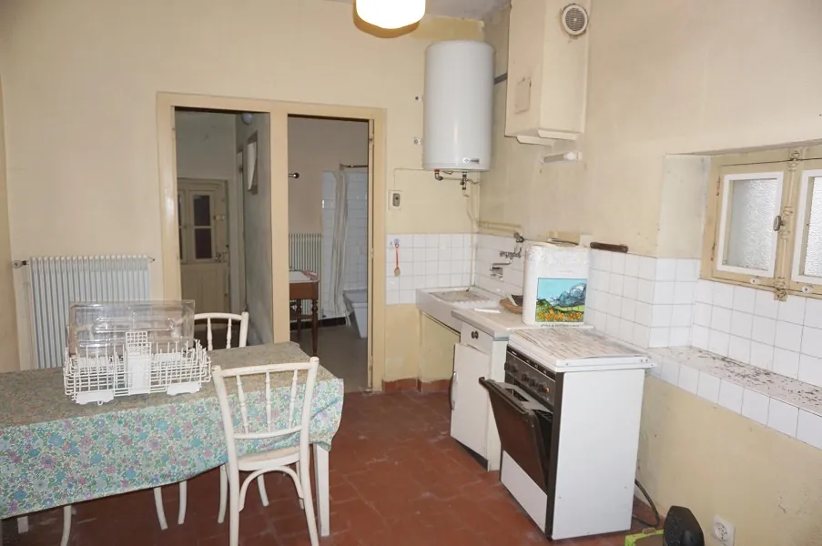 Maison de village à Paray-le-Monial avec deux logements et cour arborée 