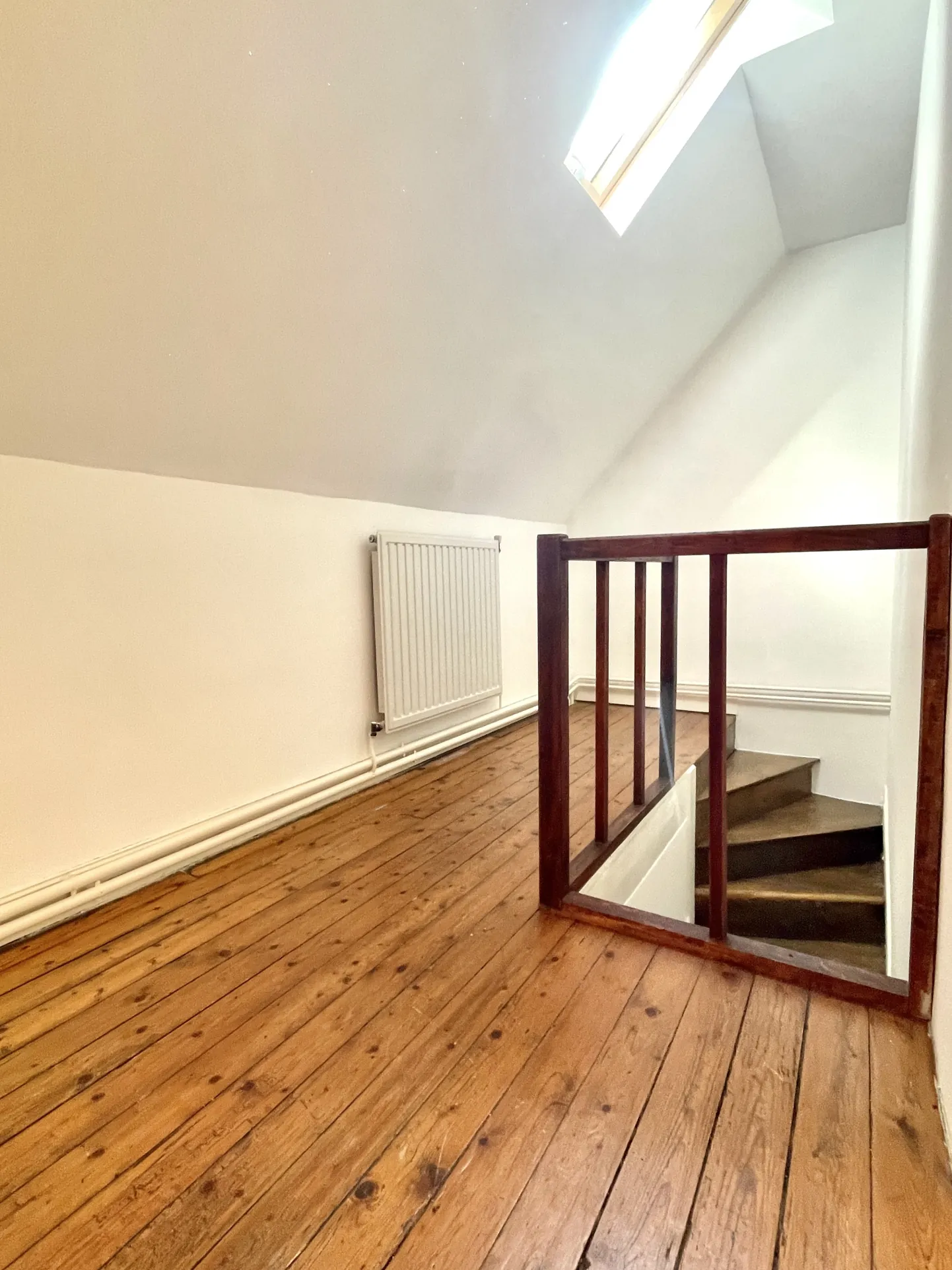 Maison 2 chambres à Saint-Quentin, quartier Saint-Jean avec terrasse et cave 