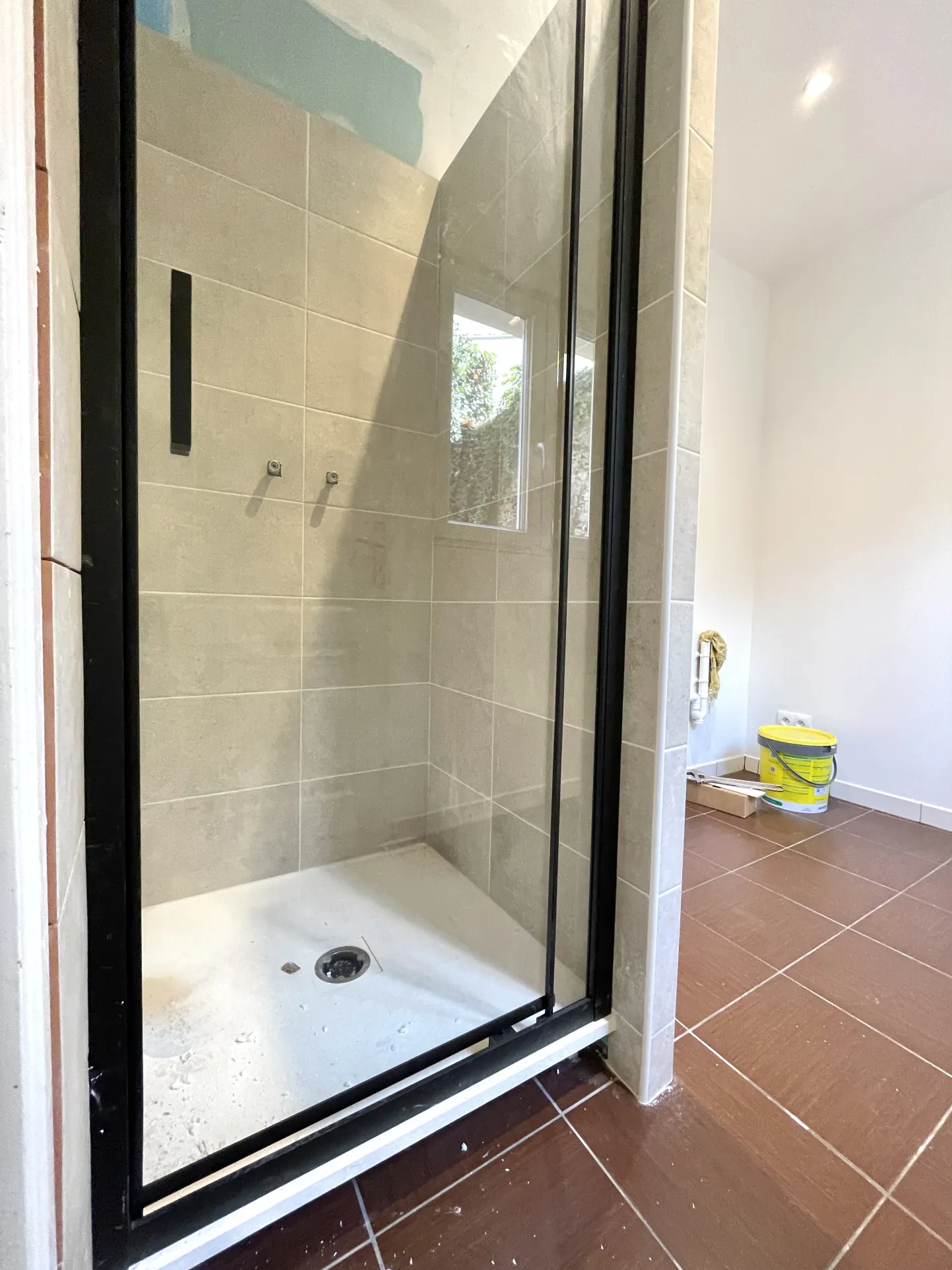 Maison 2 chambres à Saint-Quentin, quartier Saint-Jean avec terrasse et cave 